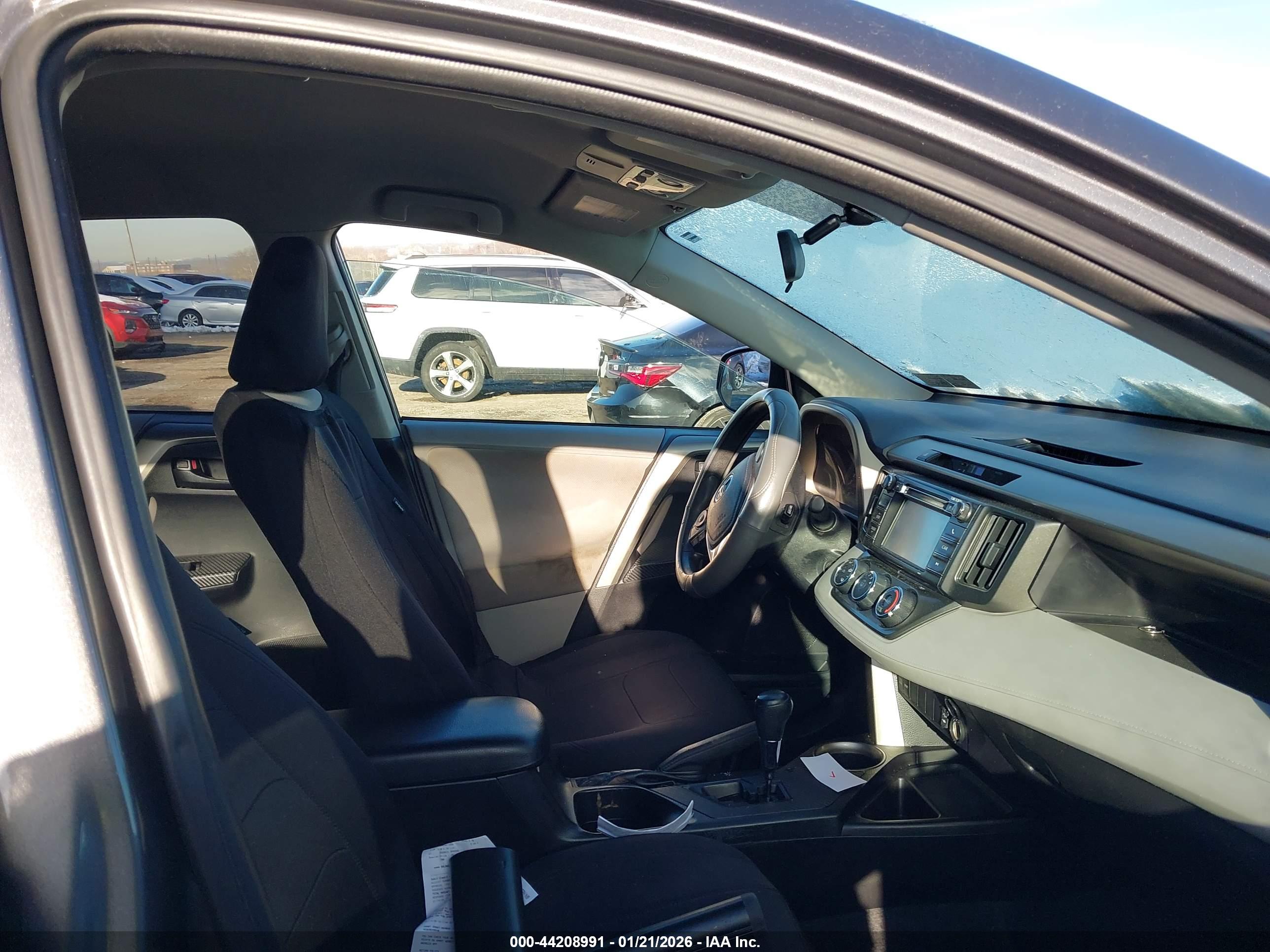 TOYOTA RAV4 image 5
