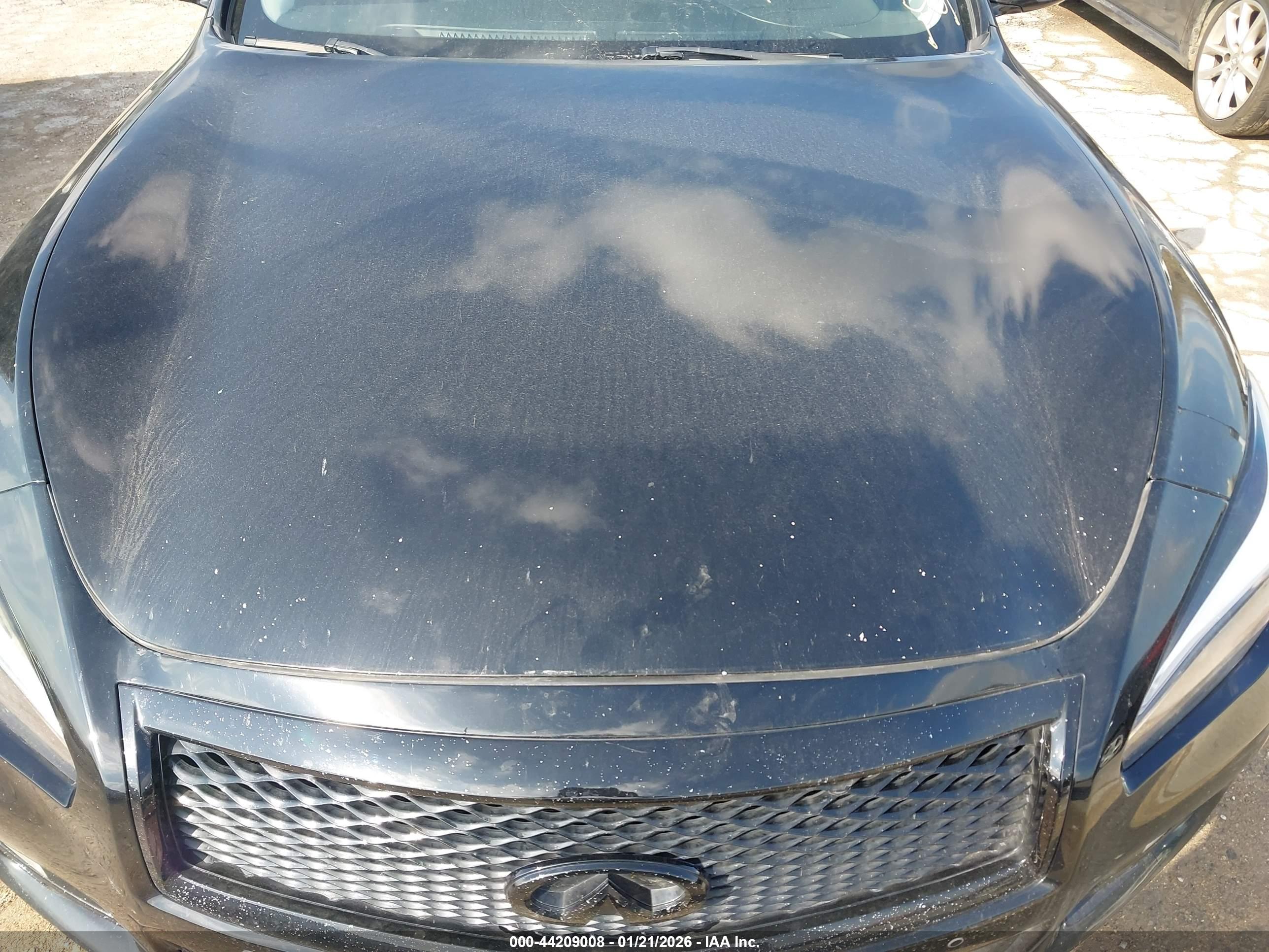 INFINITI Q70L image 10