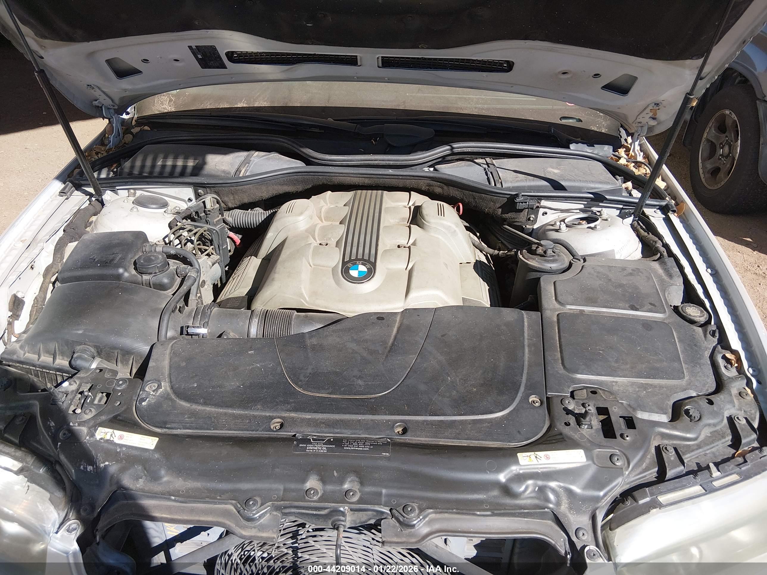BMW 745I image 10
