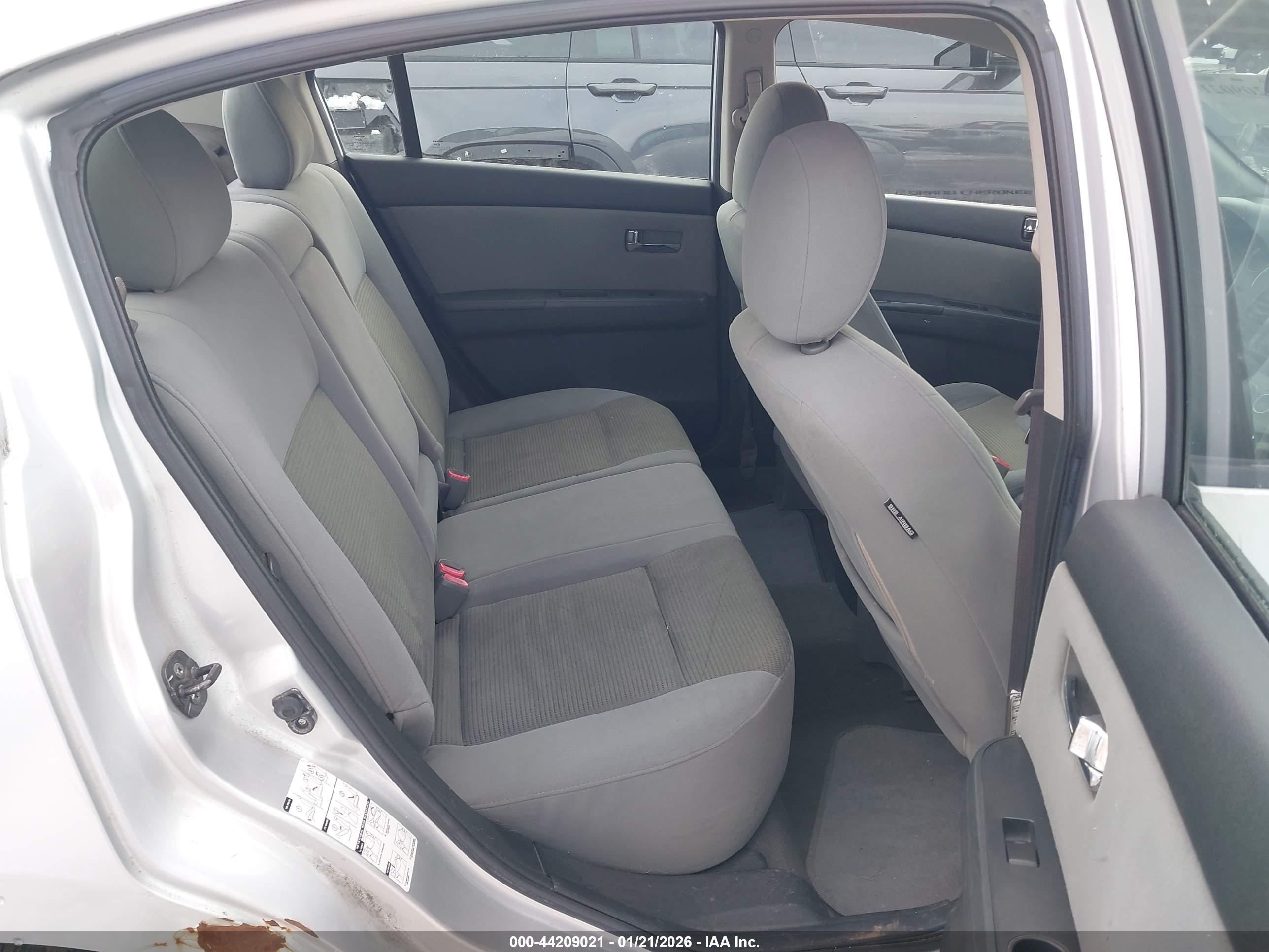 NISSAN SENTRA image 8