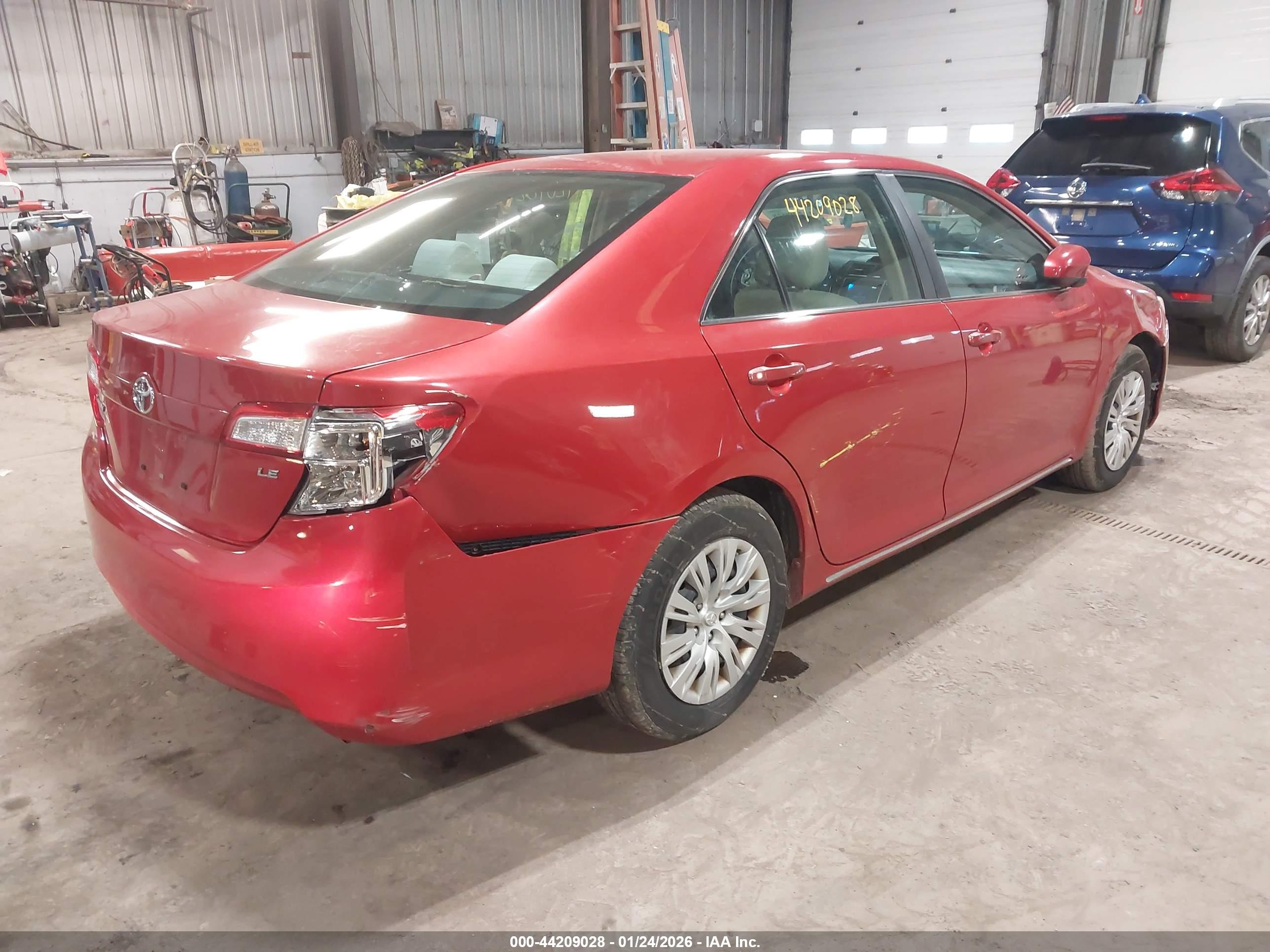 TOYOTA CAMRY image 4