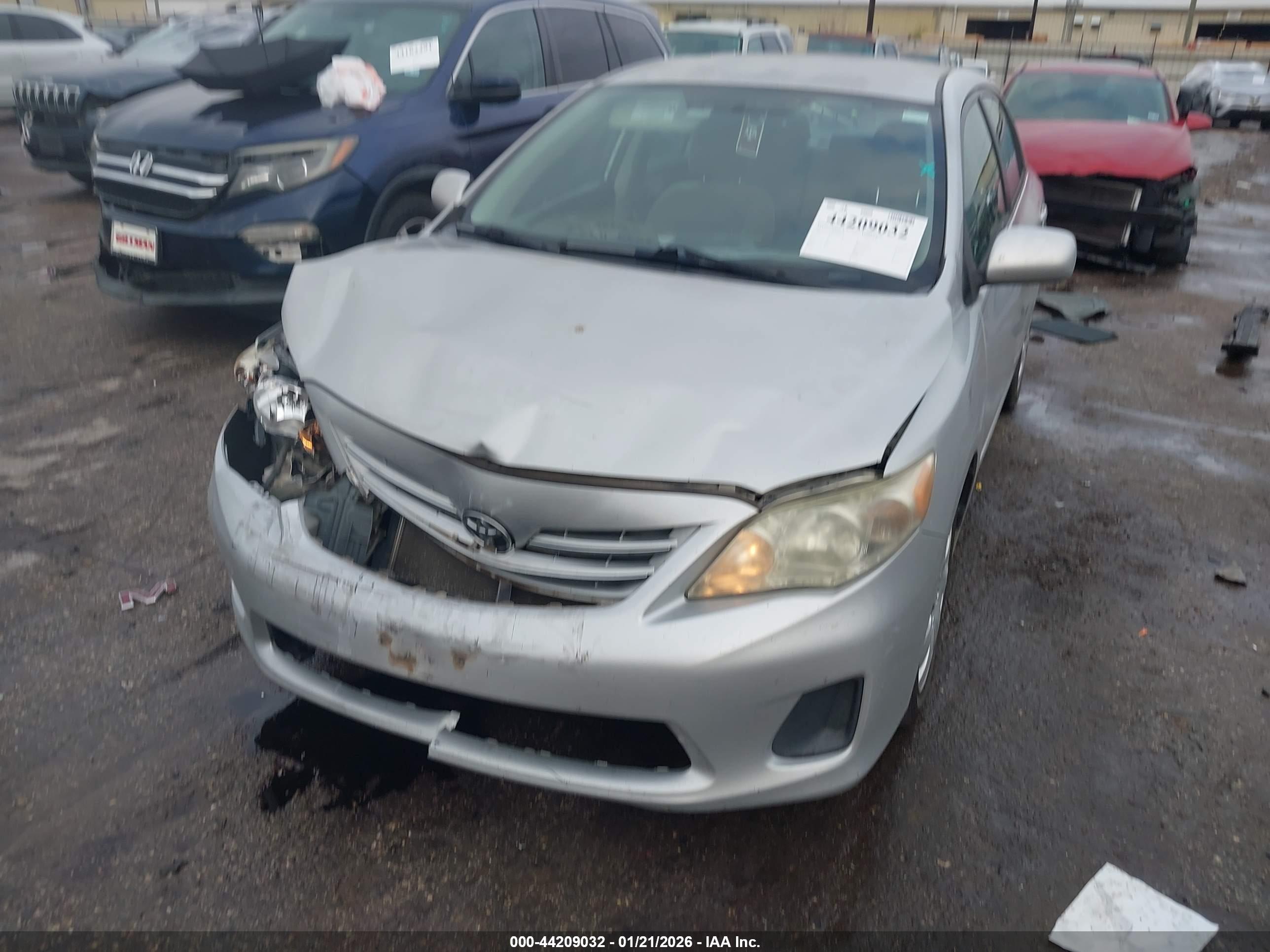 TOYOTA COROLLA image 6