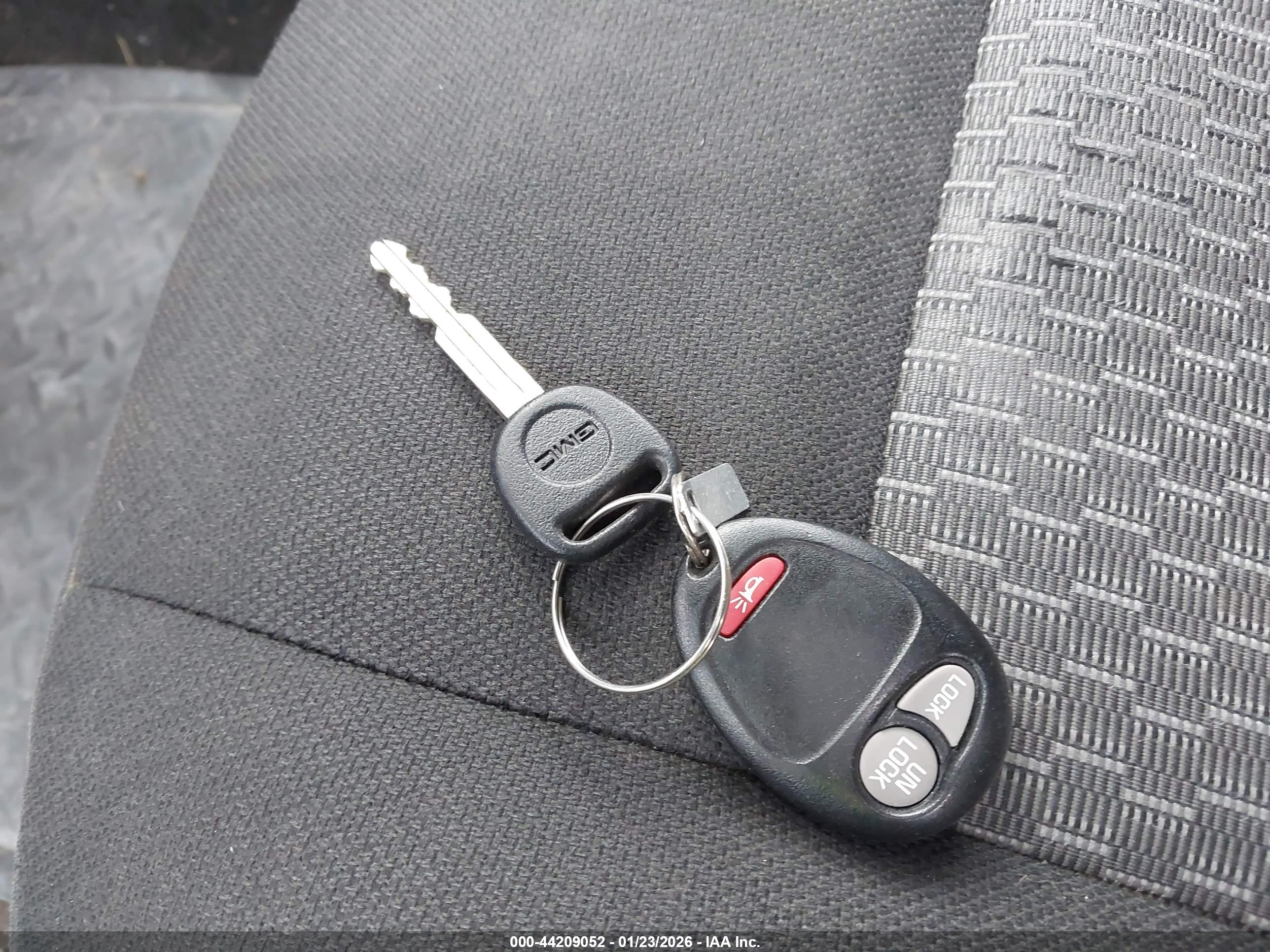 GMC CANYON image 11