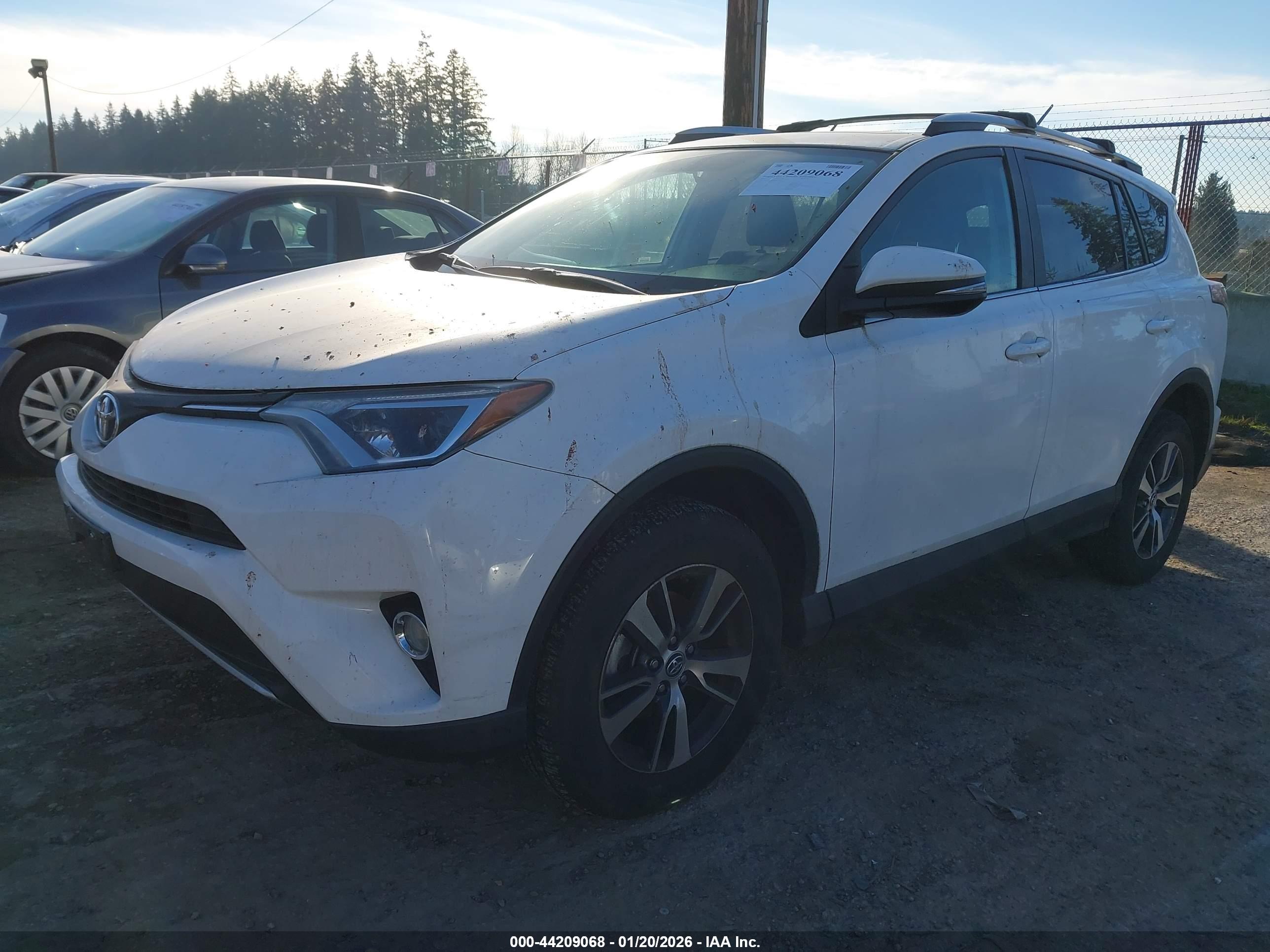 TOYOTA RAV4 image 2