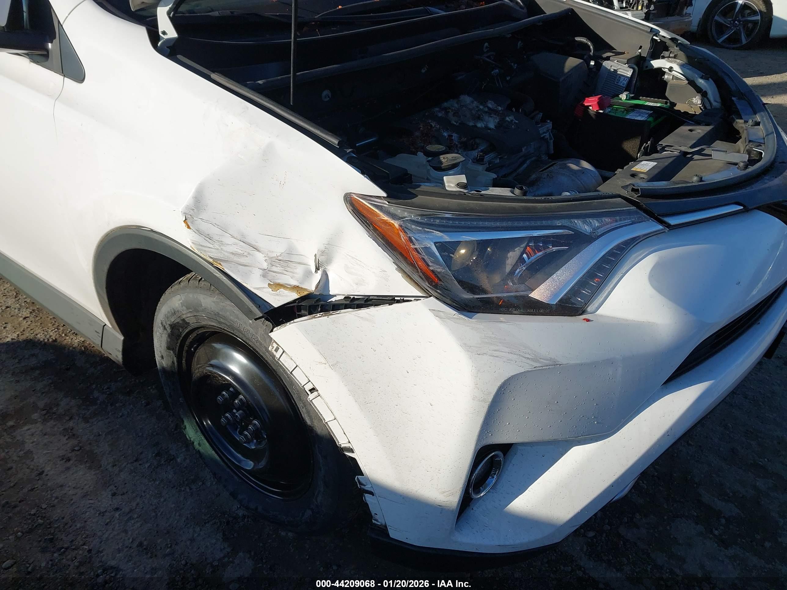 TOYOTA RAV4 image 6