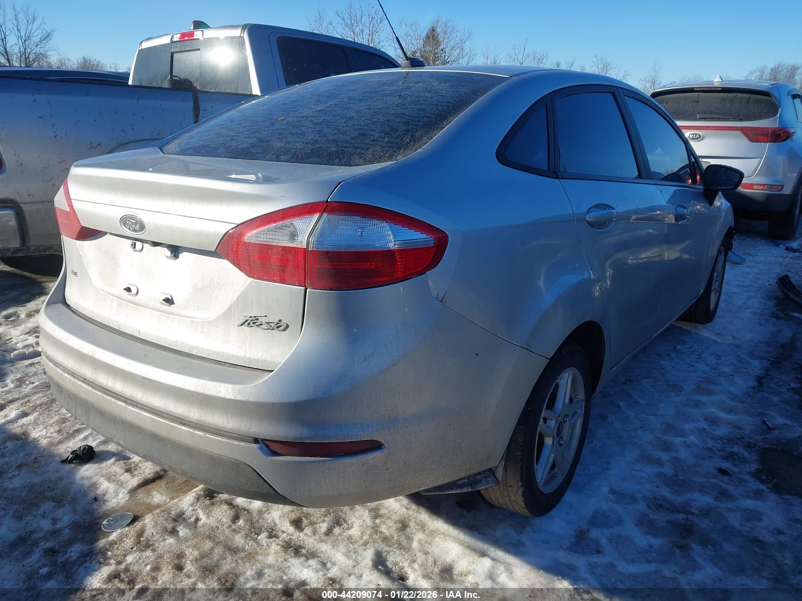 FORD FIESTA image 4