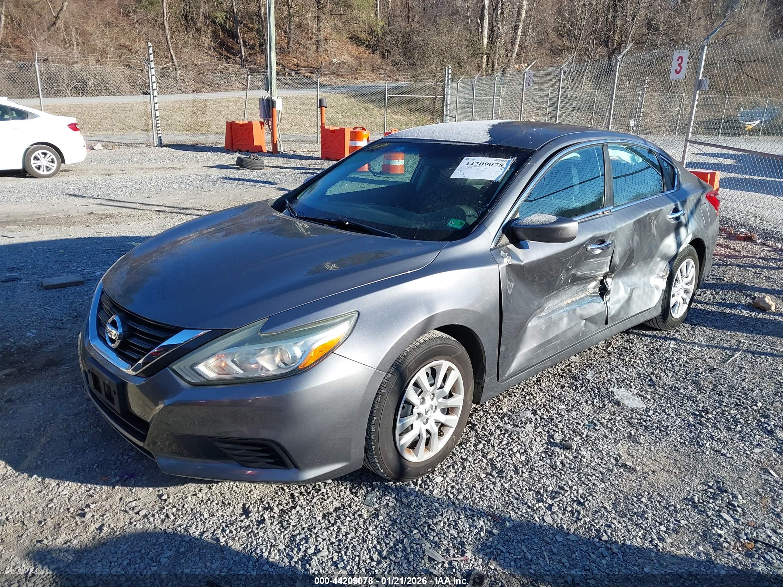 NISSAN ALTIMA image 2