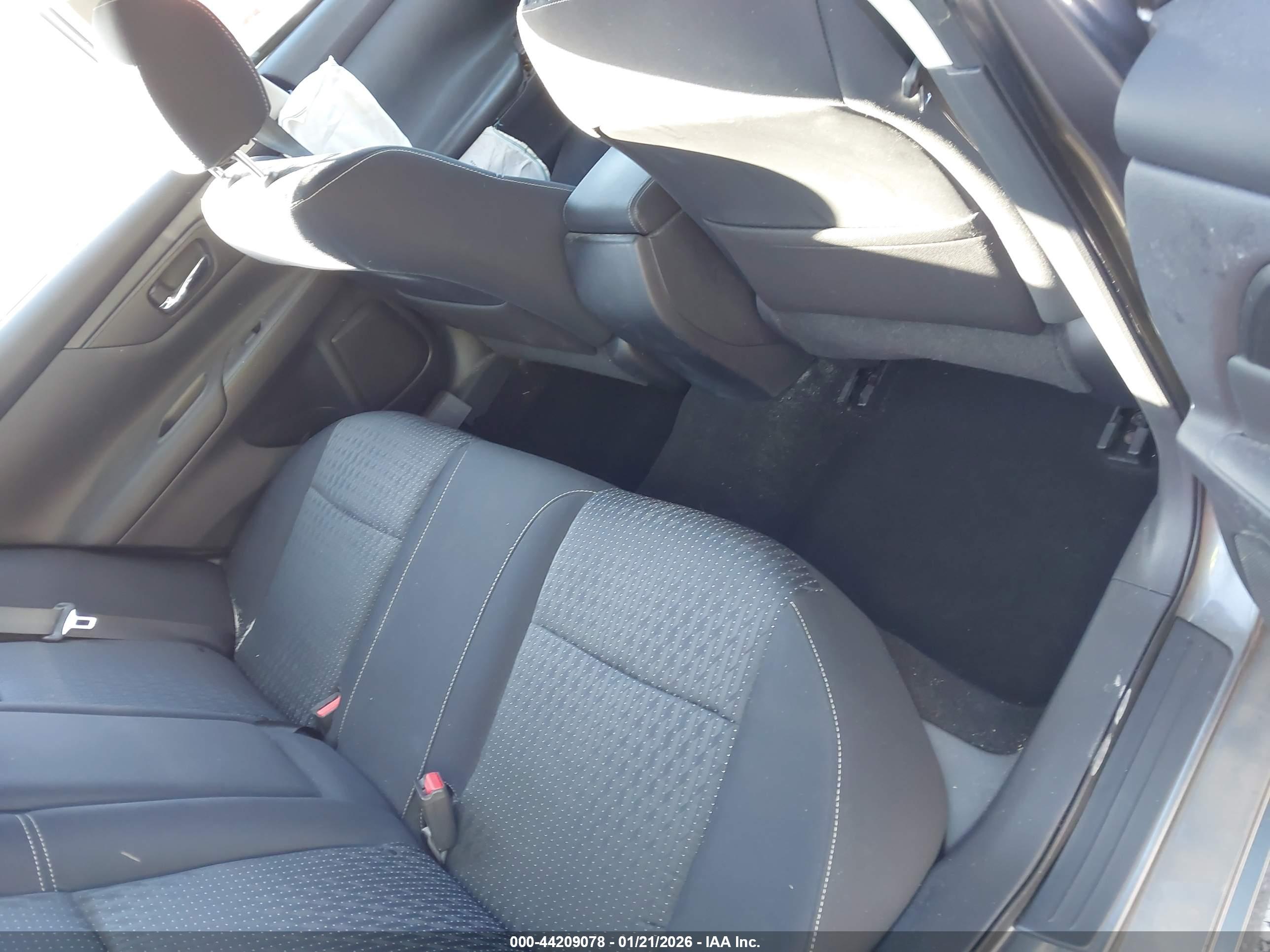 NISSAN ALTIMA image 8