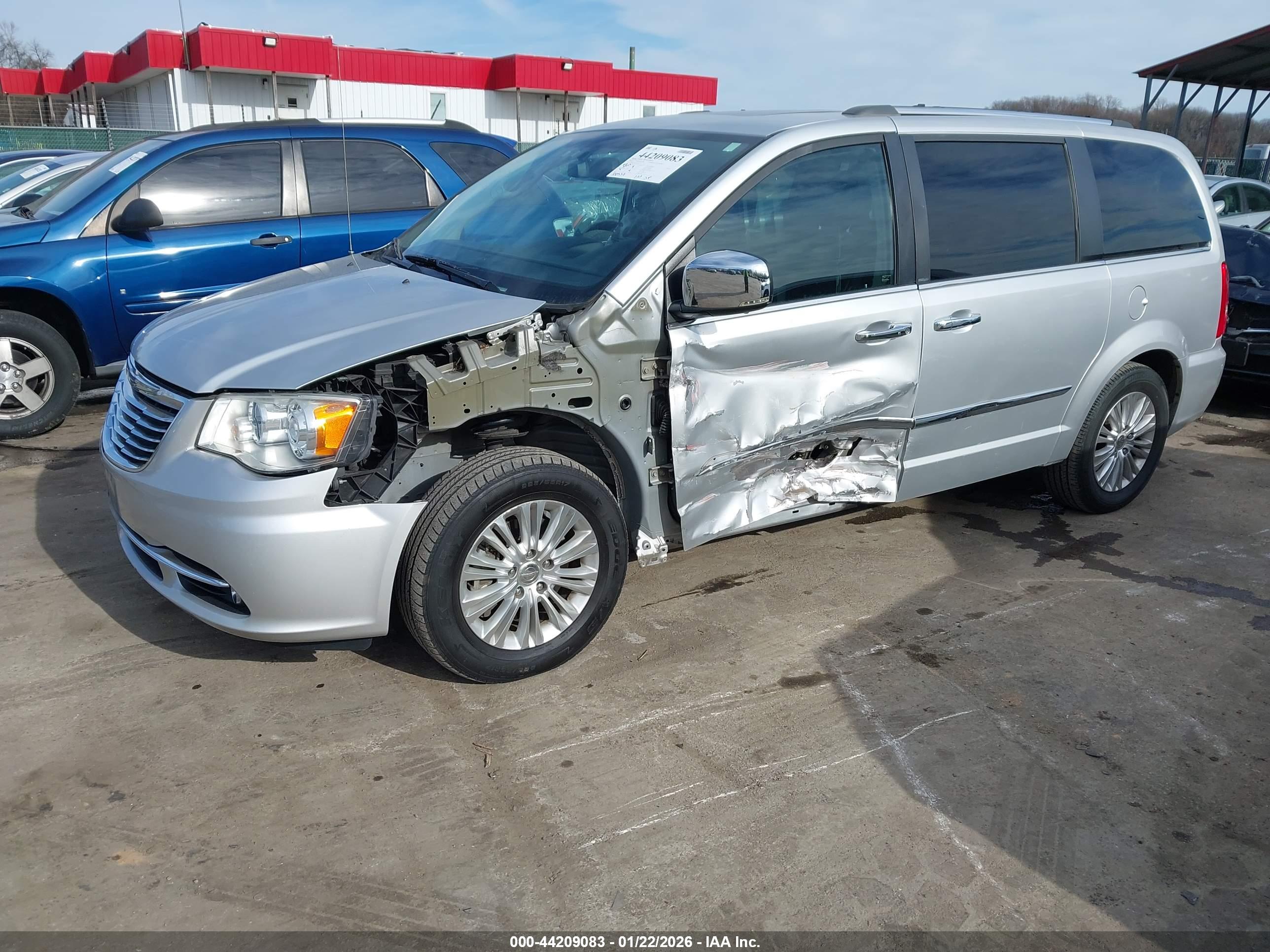 CHRYSLER TOWN image 2