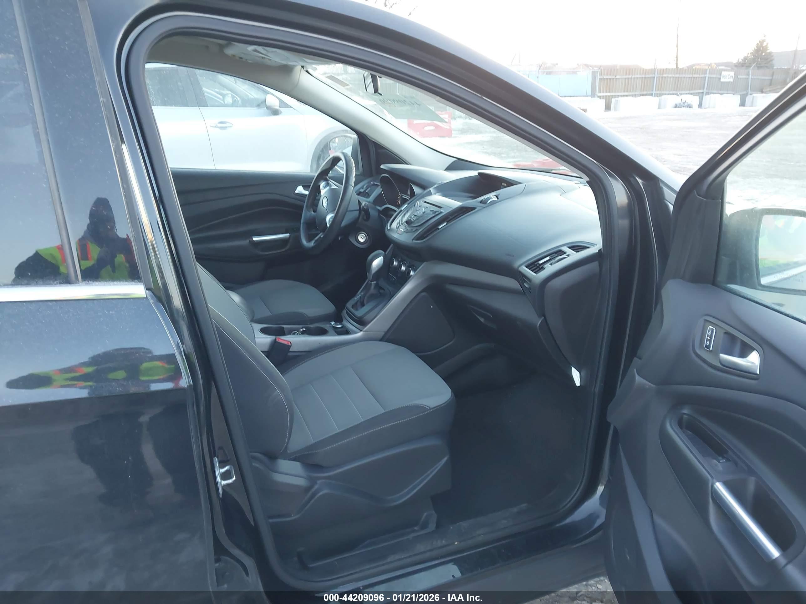 FORD ESCAPE image 5