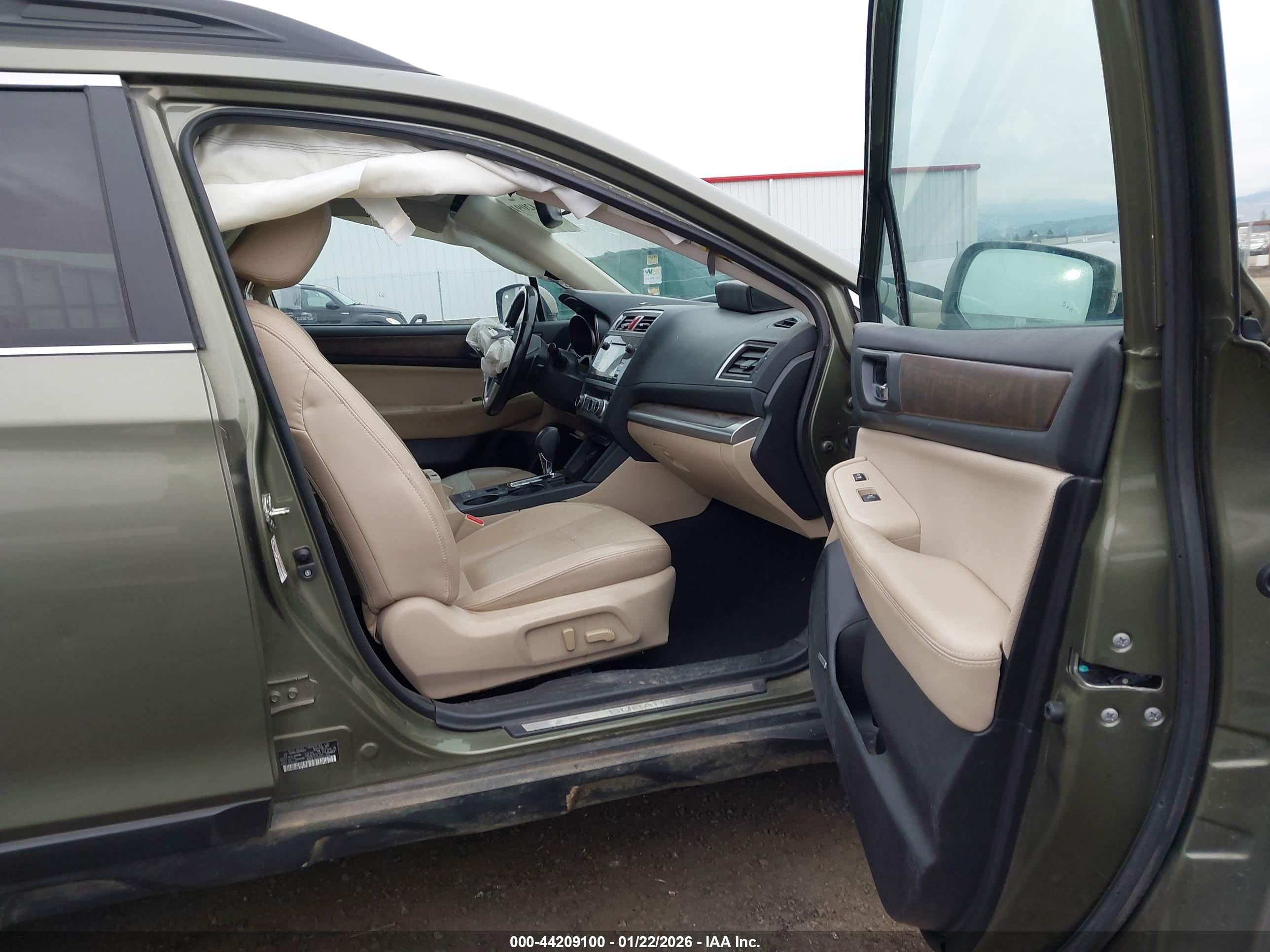 SUBARU OUTBACK image 5