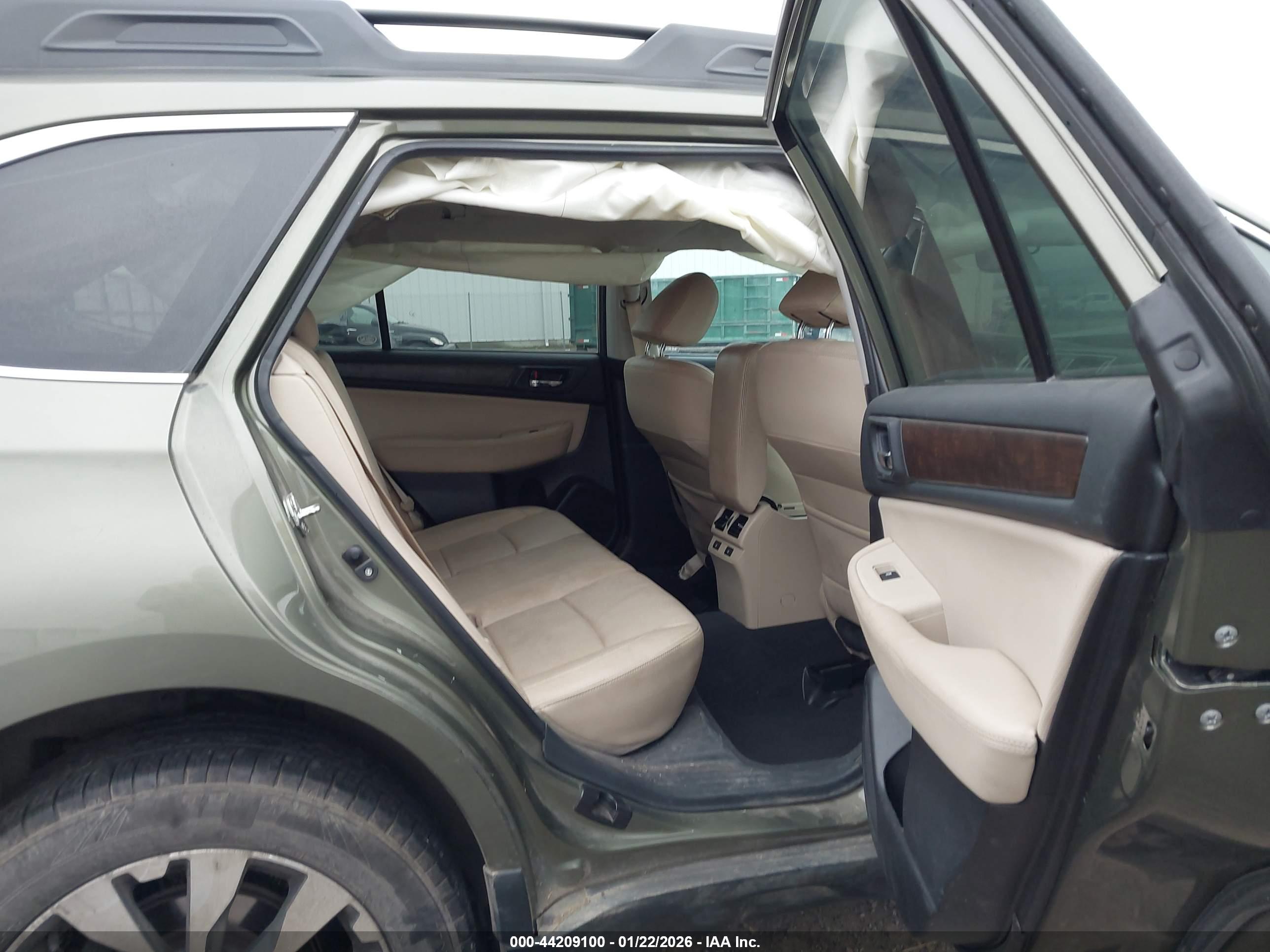 SUBARU OUTBACK image 8