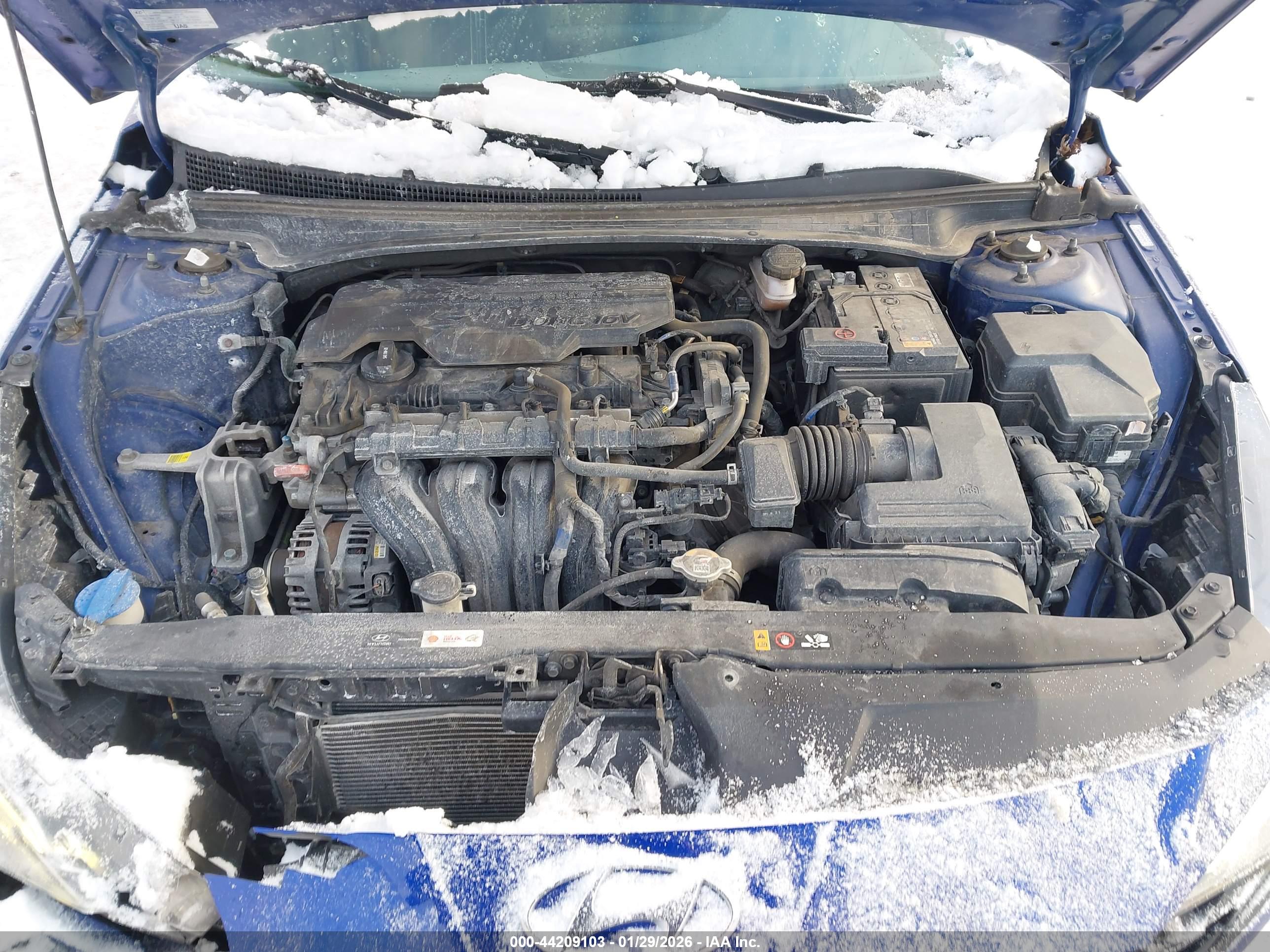 HYUNDAI ELANTRA image 10