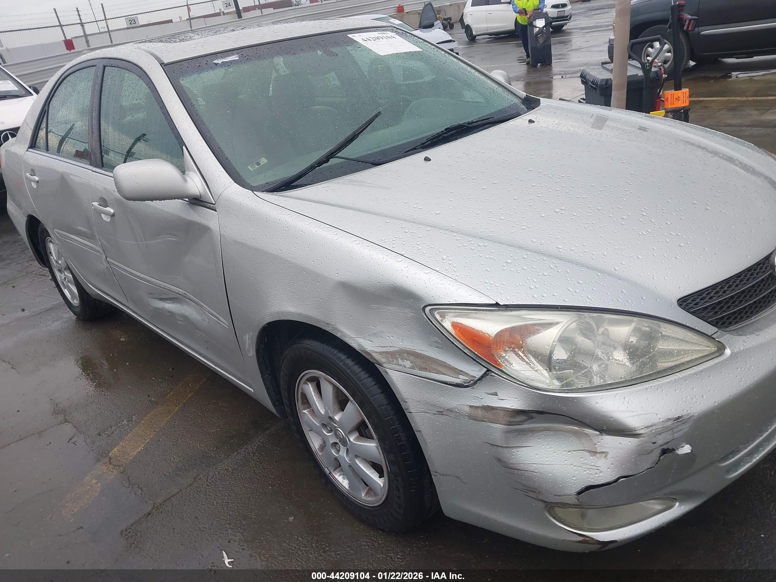 TOYOTA CAMRY image 6