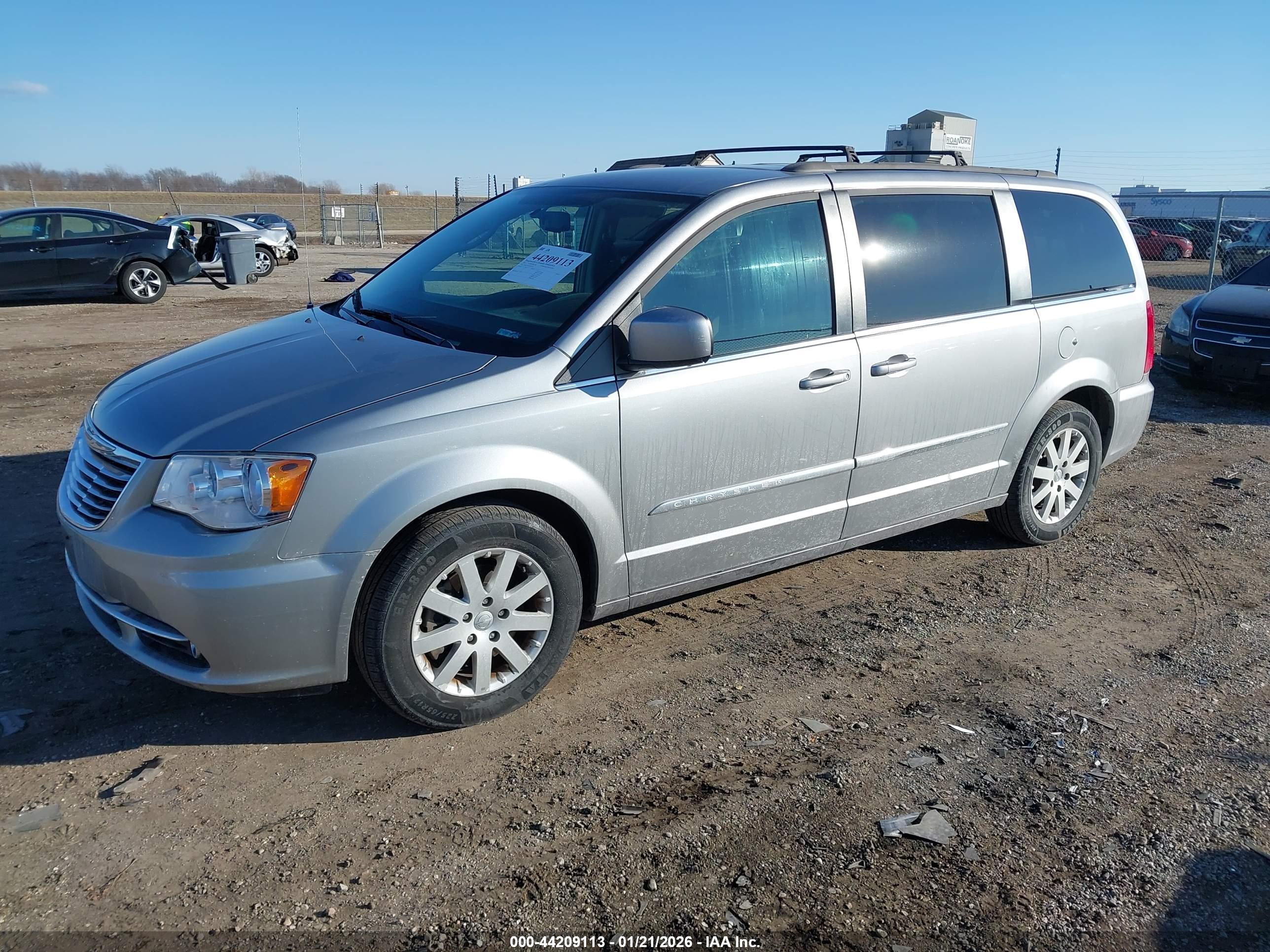 CHRYSLER TOWN image 2