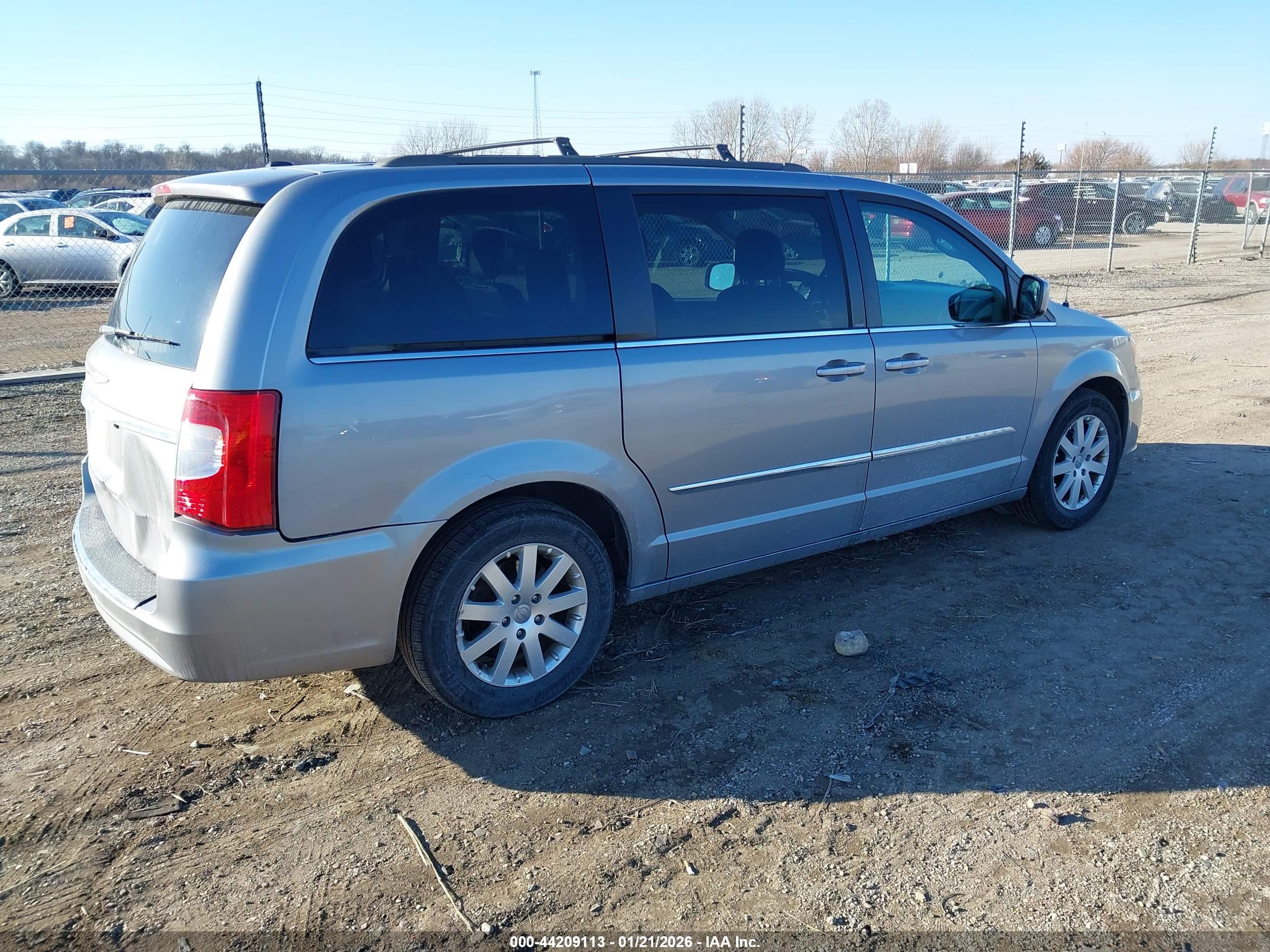 CHRYSLER TOWN image 4