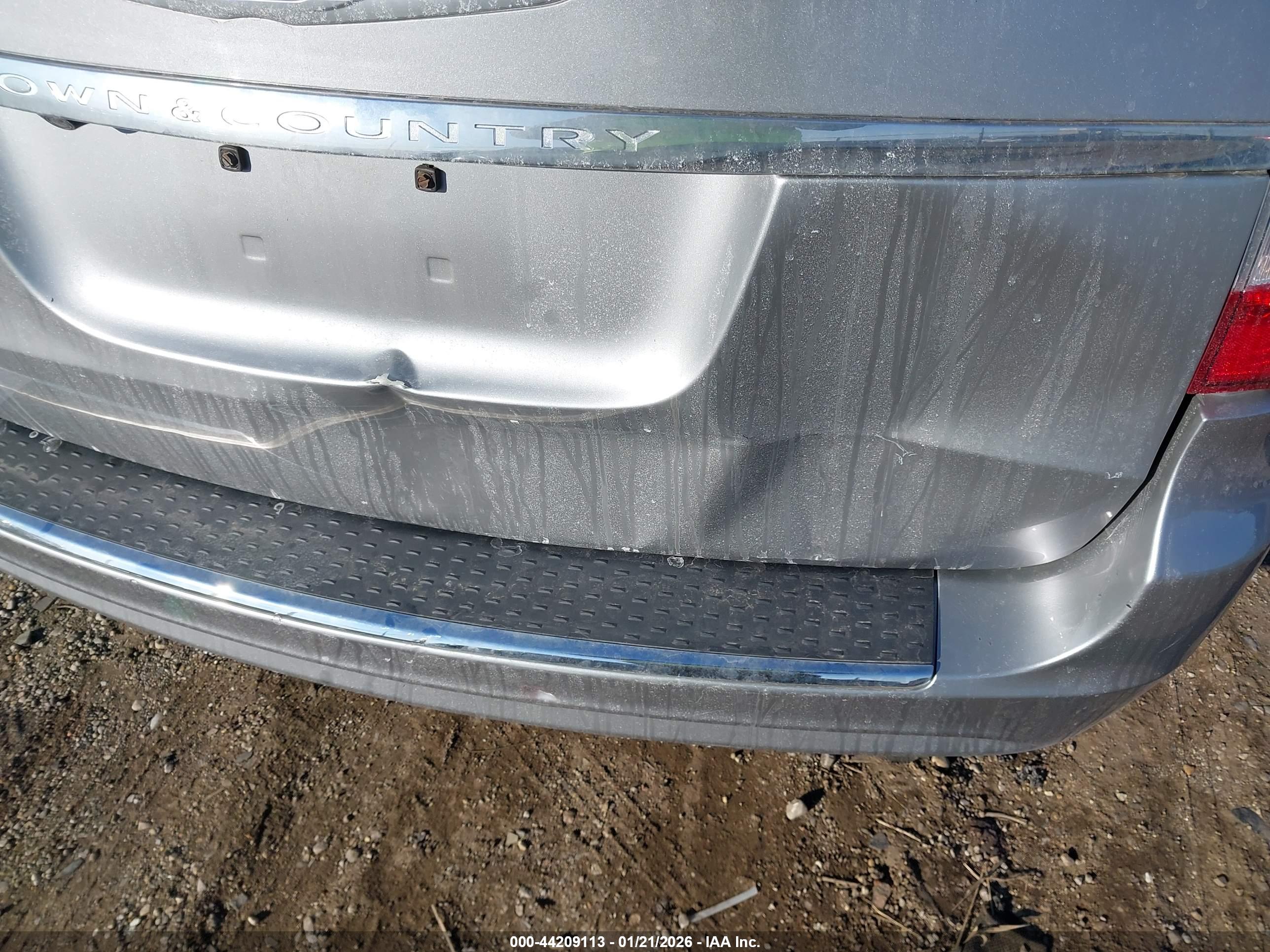 CHRYSLER TOWN image 6