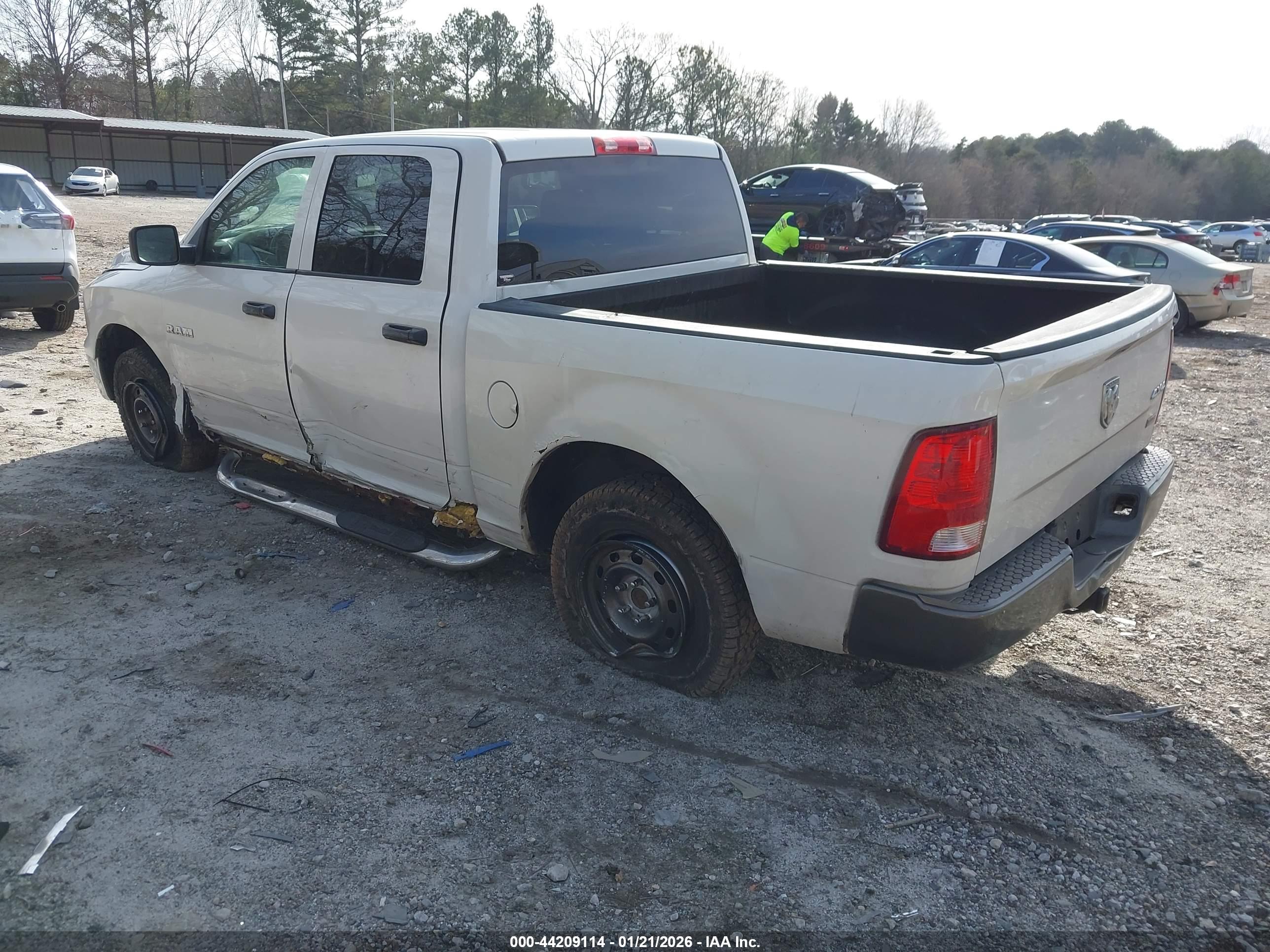 DODGE RAM image 3