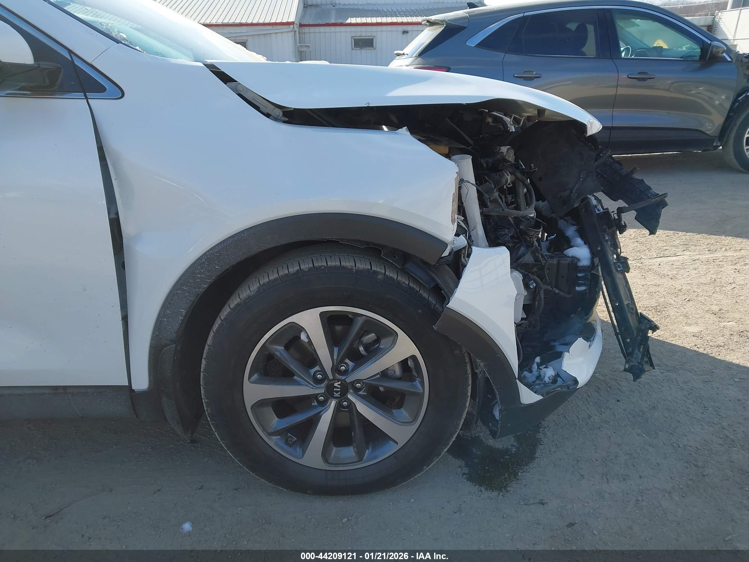 KIA SORENTO image 6