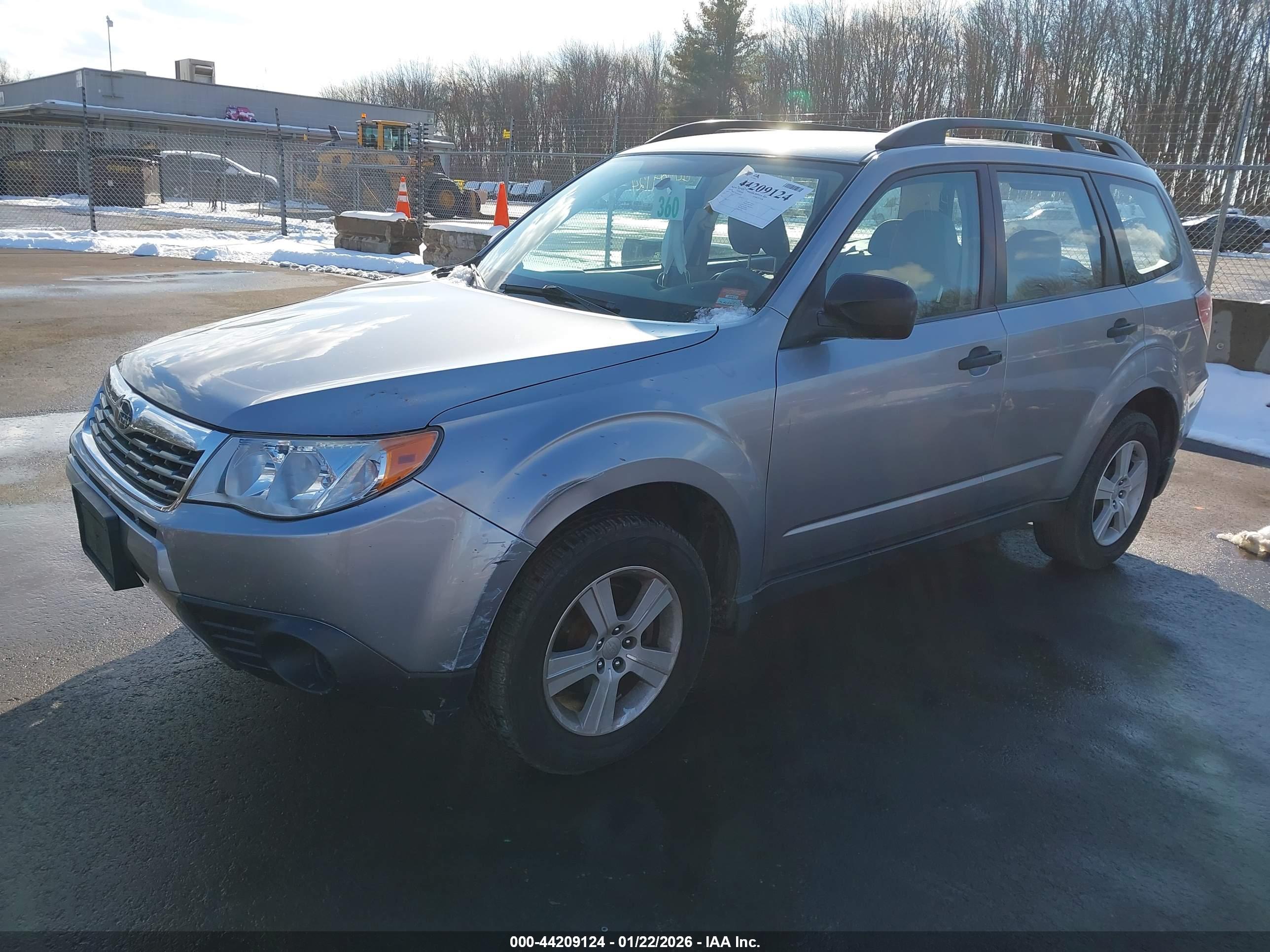 SUBARU FORESTER image 2