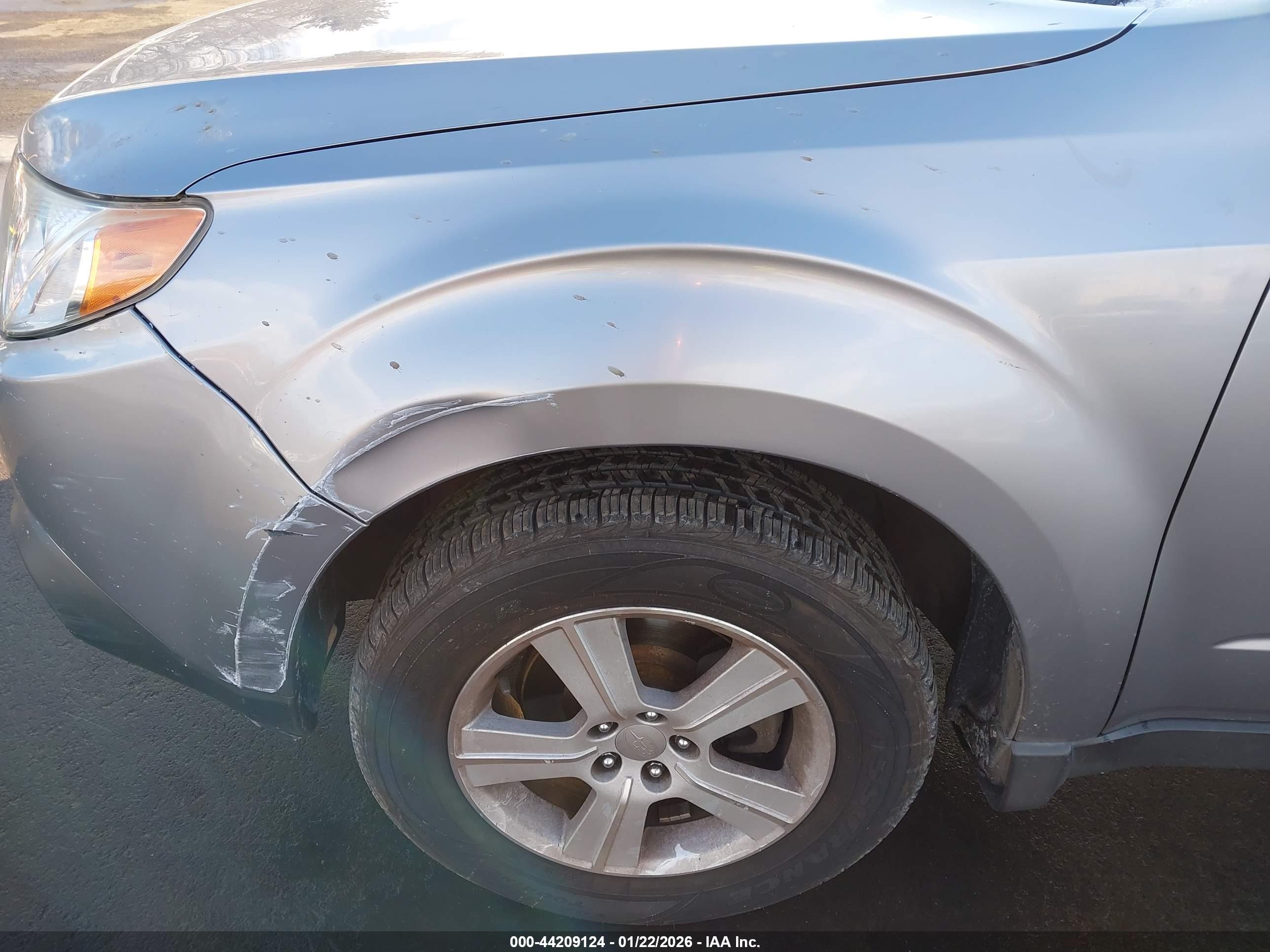 SUBARU FORESTER image 6