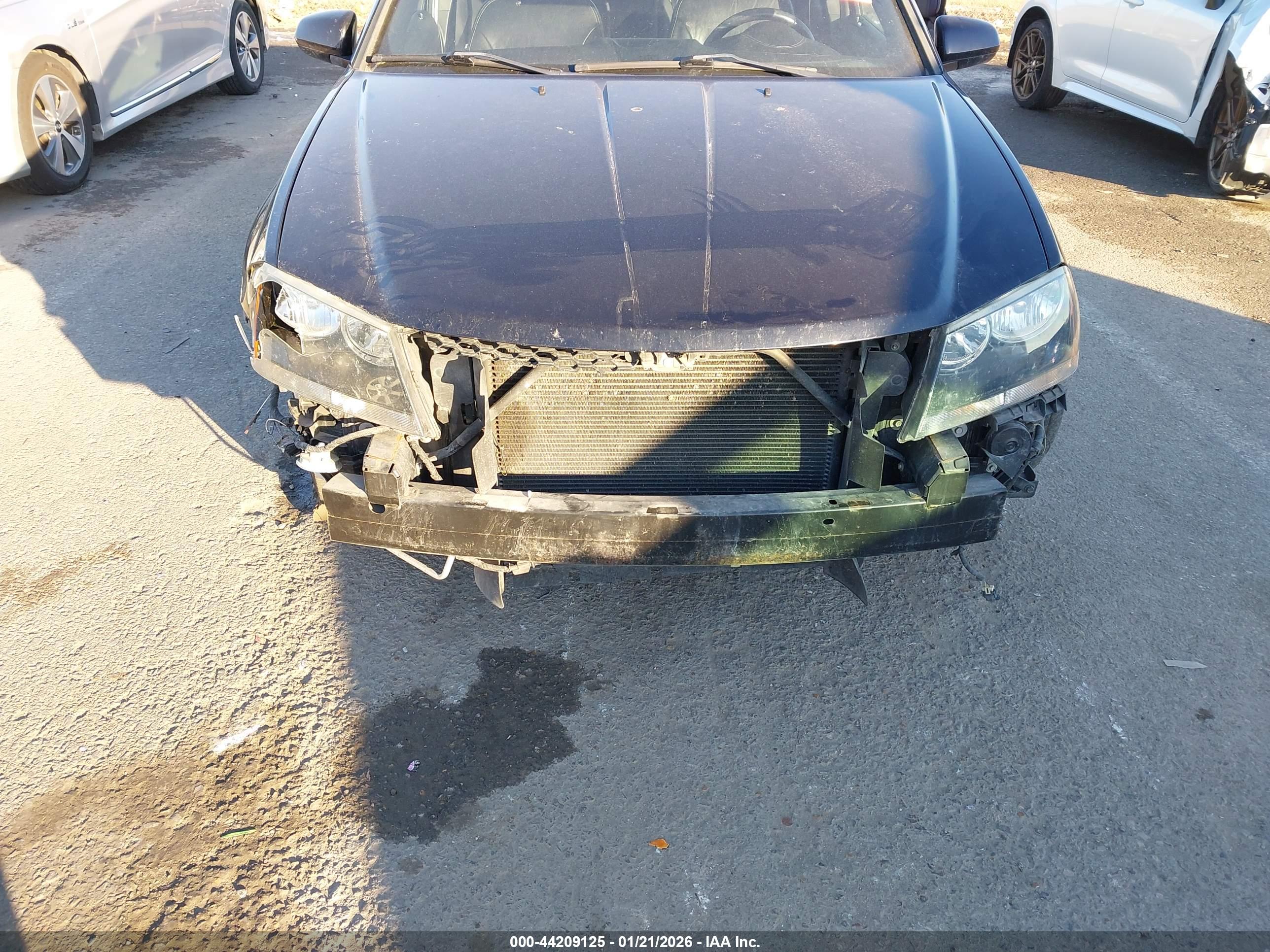 DODGE AVENGER image 6