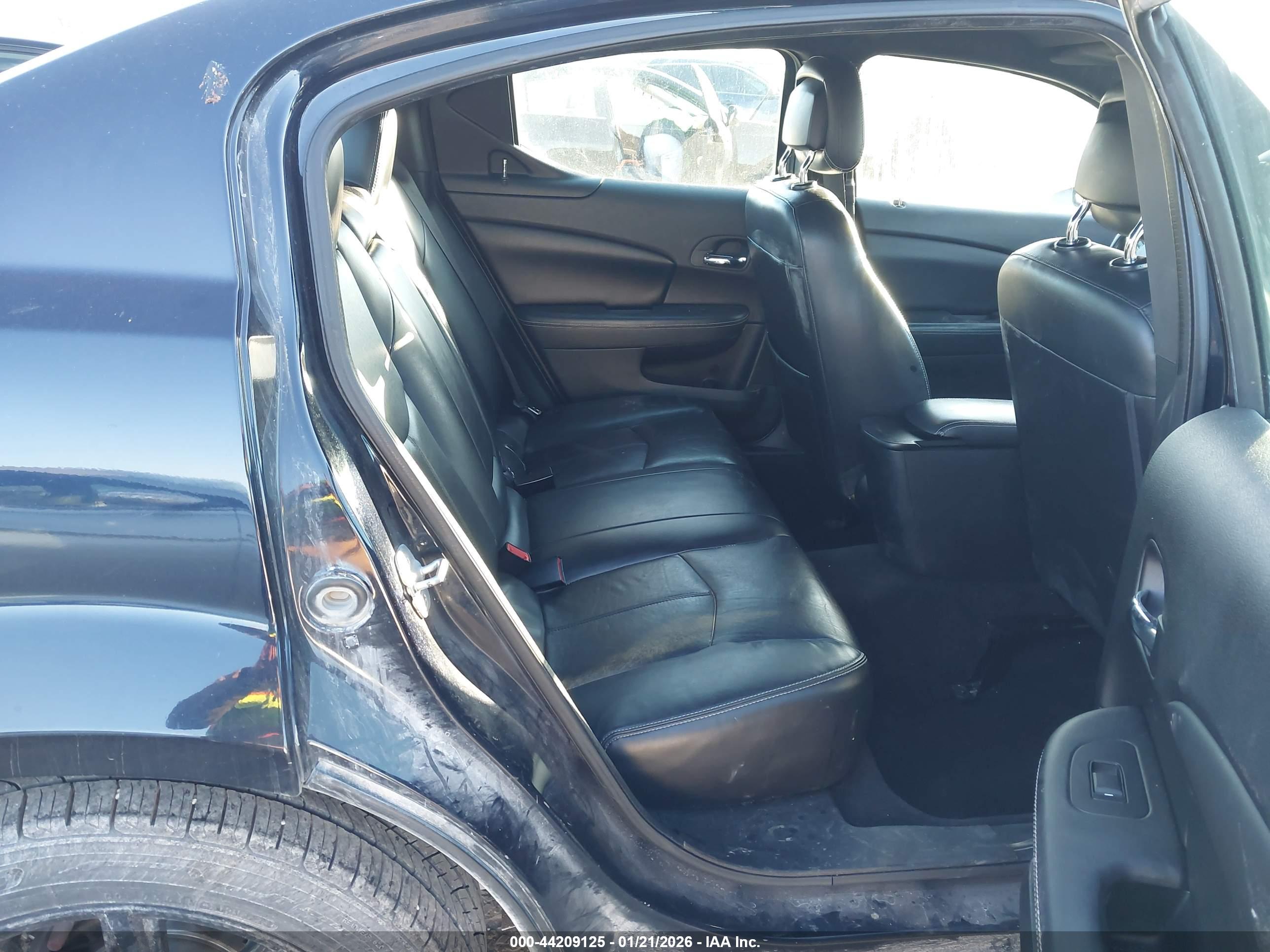DODGE AVENGER image 8
