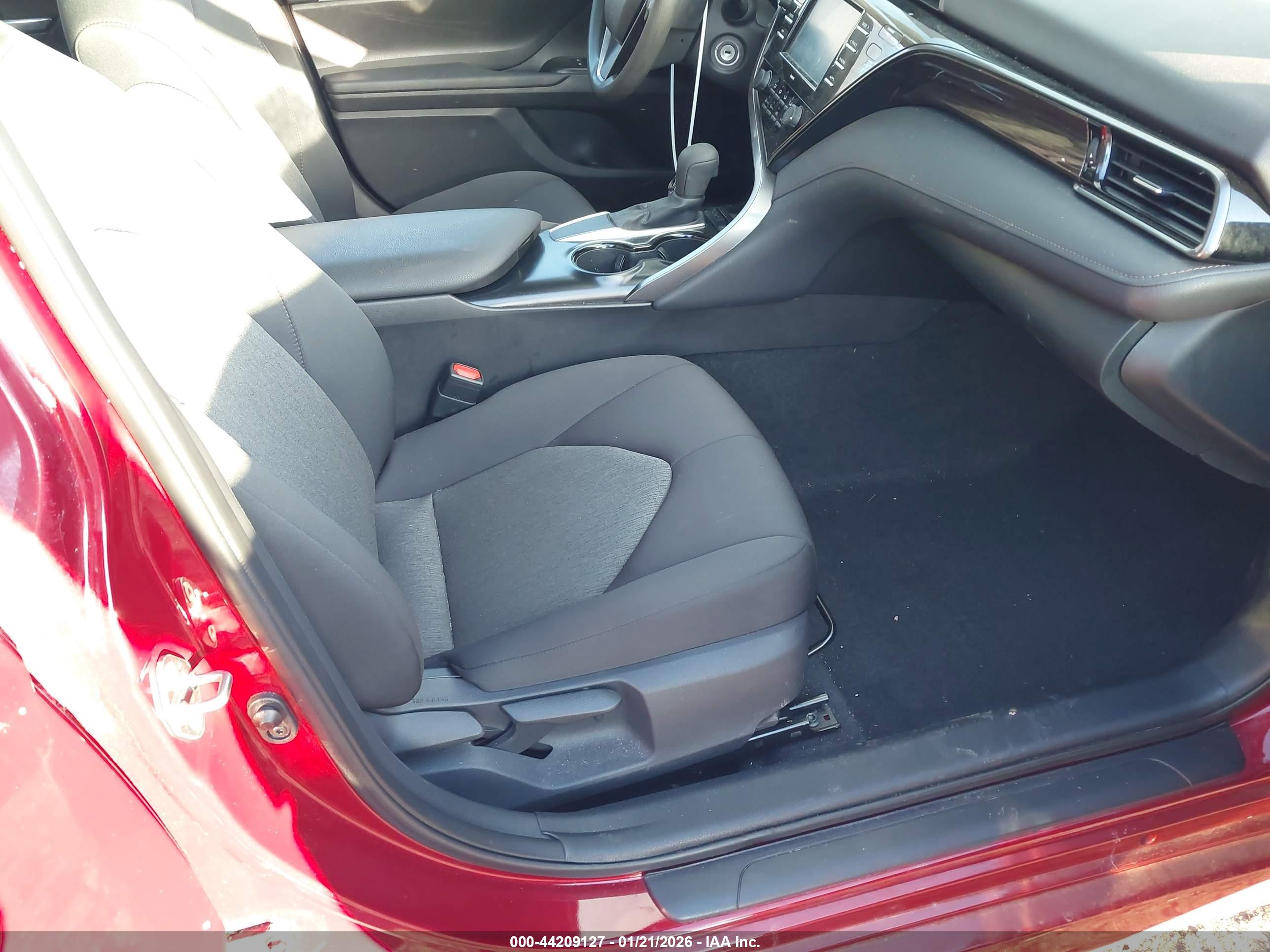 TOYOTA CAMRY image 5