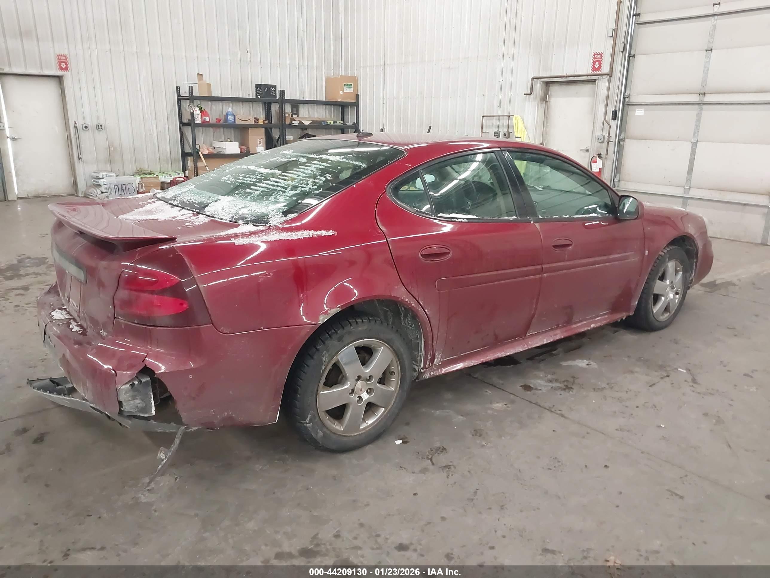 PONTIAC GRAND image 4