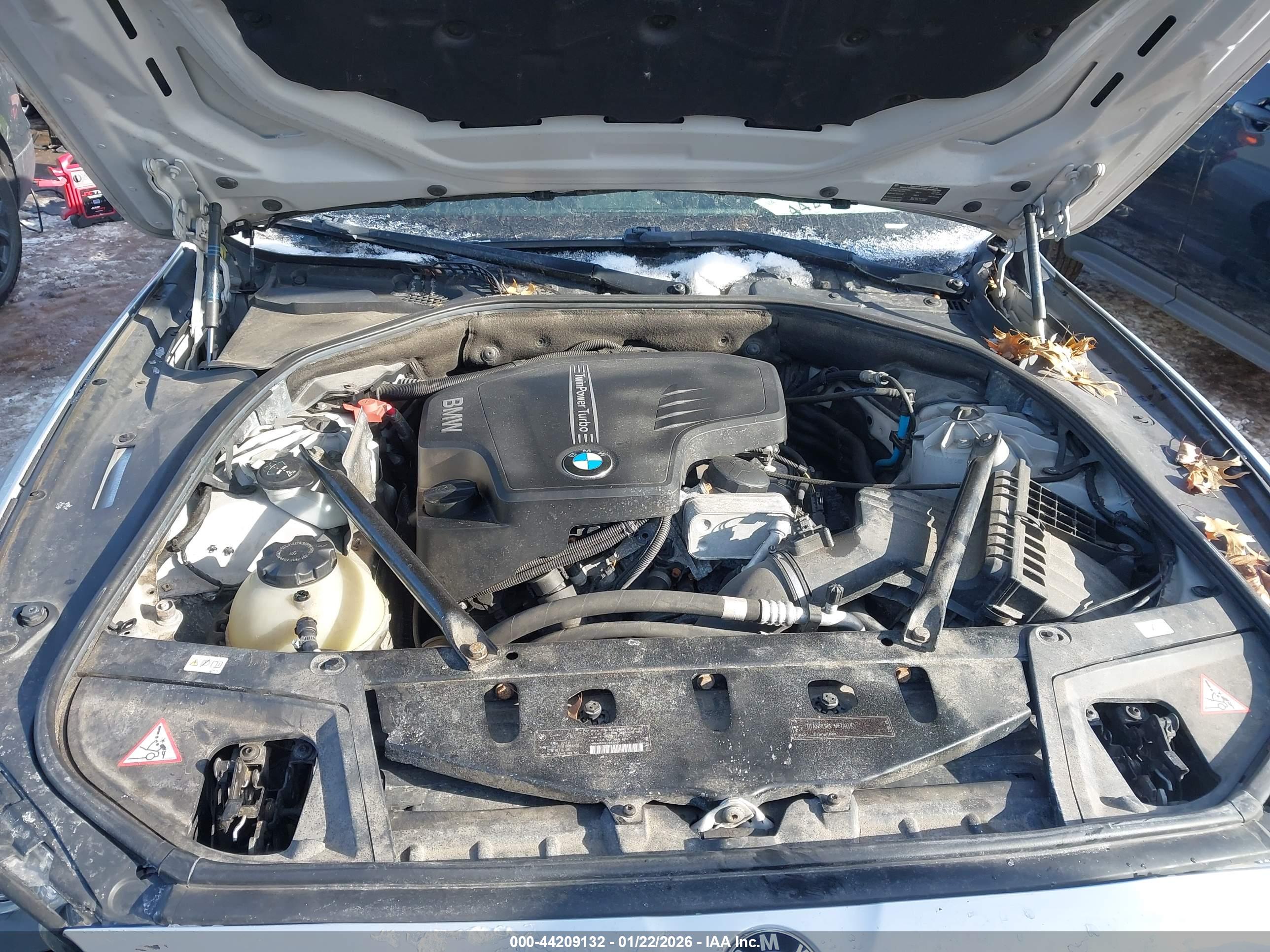 BMW 528I image 10