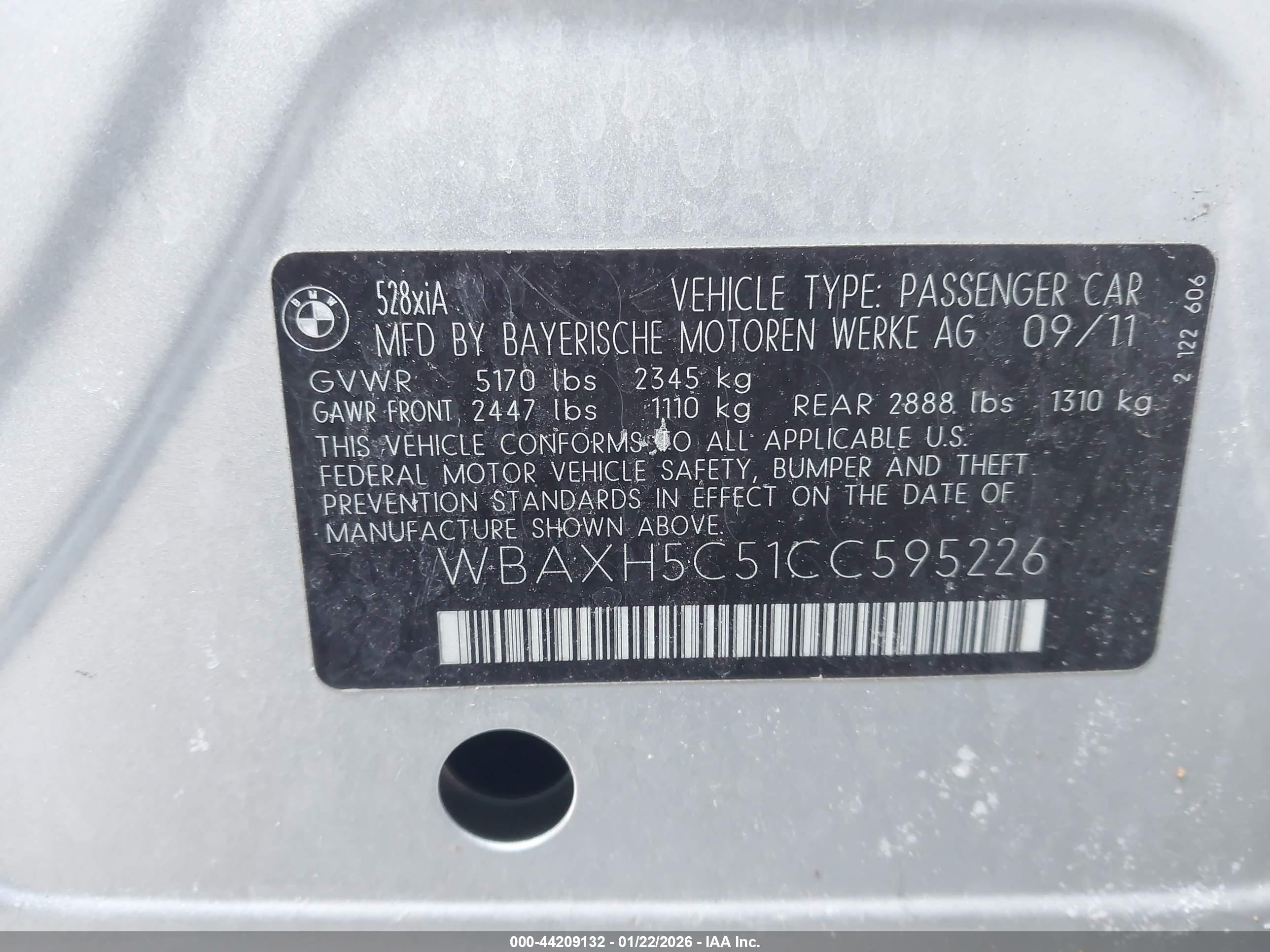 BMW 528I image 9