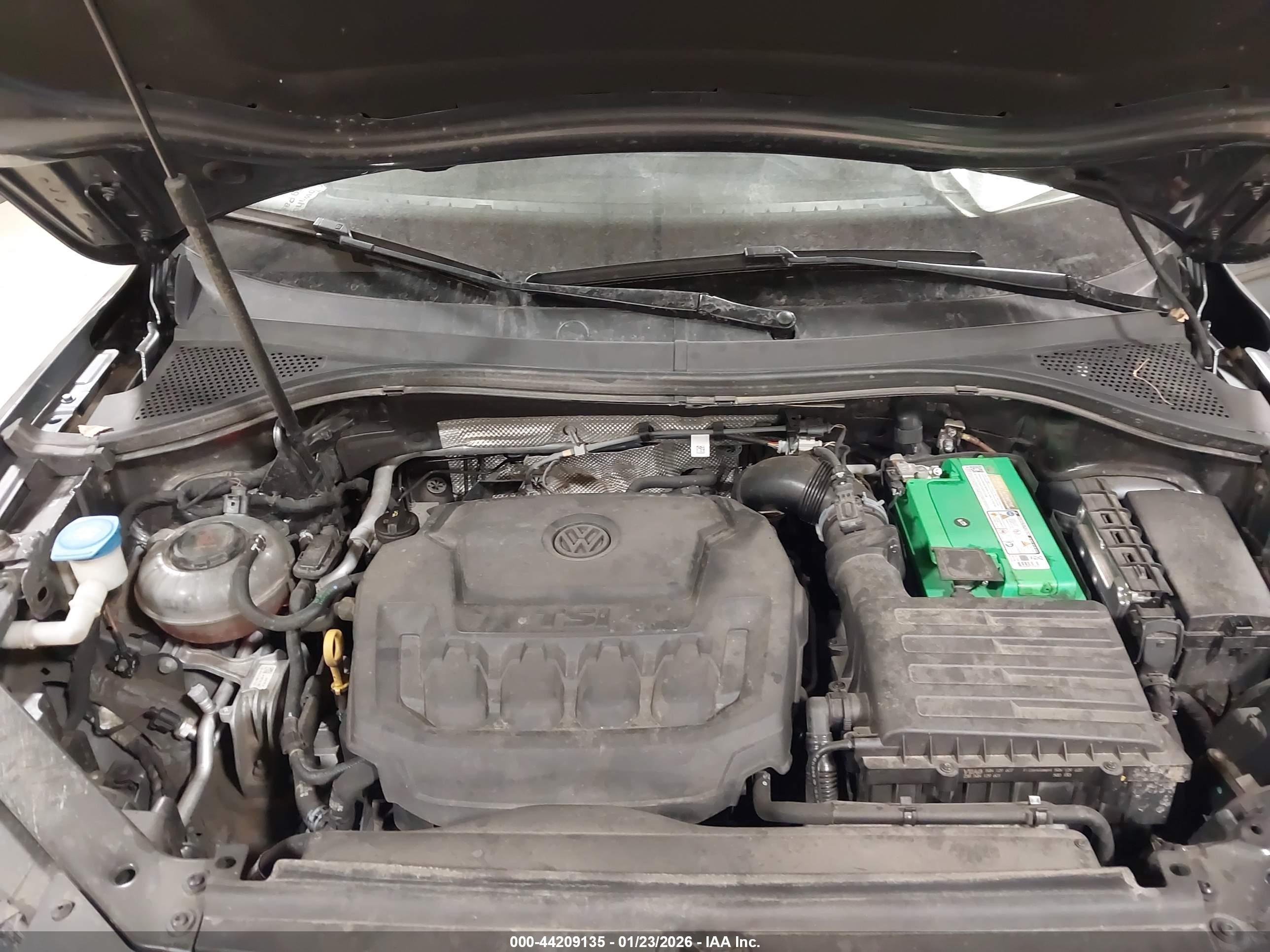 VOLKSWAGEN TIGUAN image 10