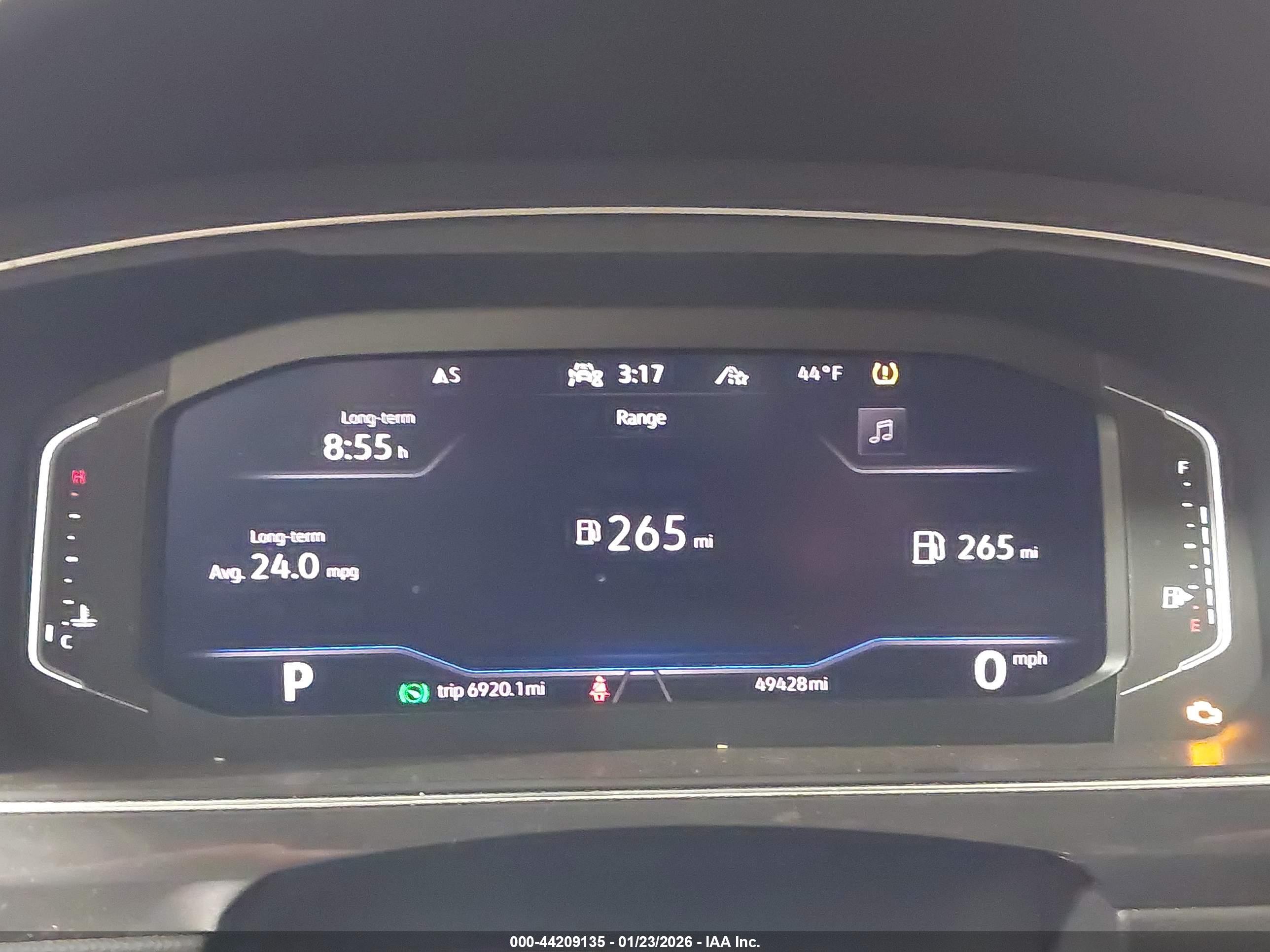 VOLKSWAGEN TIGUAN image 7