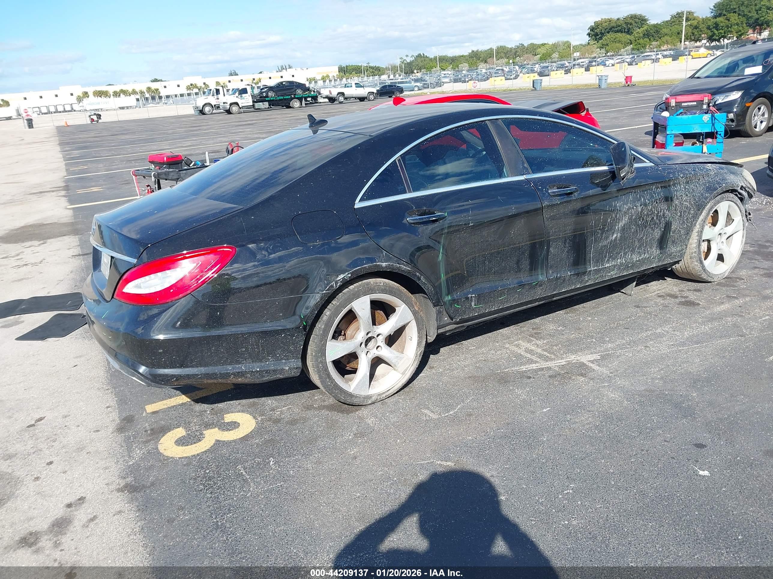 MERCEDES-BENZ CLS image 4