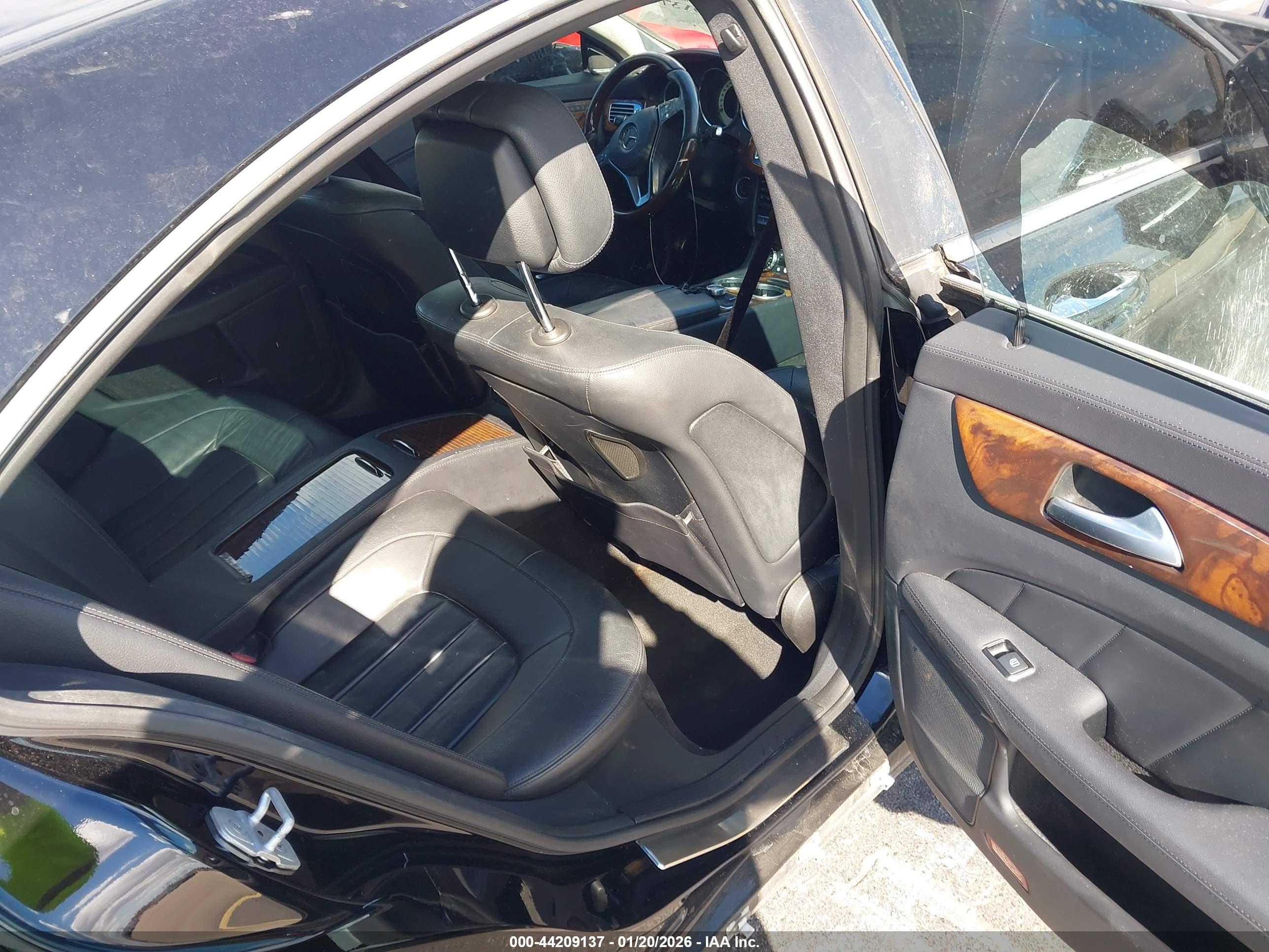 MERCEDES-BENZ CLS image 8