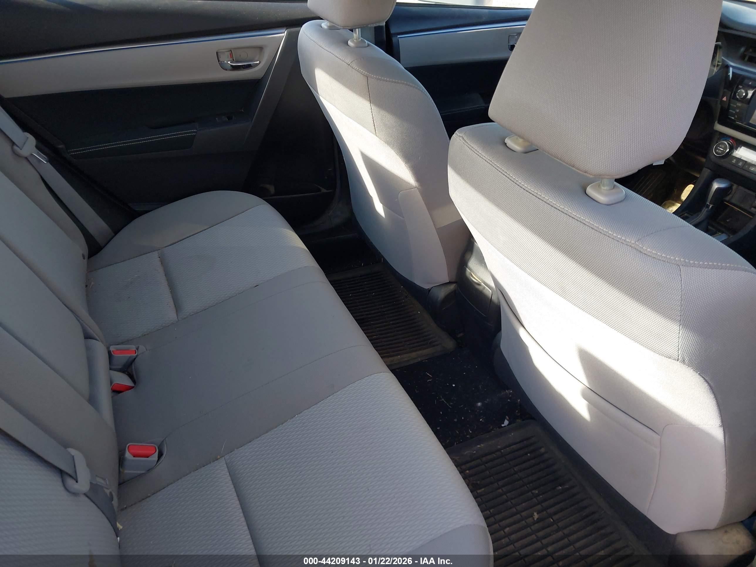 TOYOTA COROLLA image 8