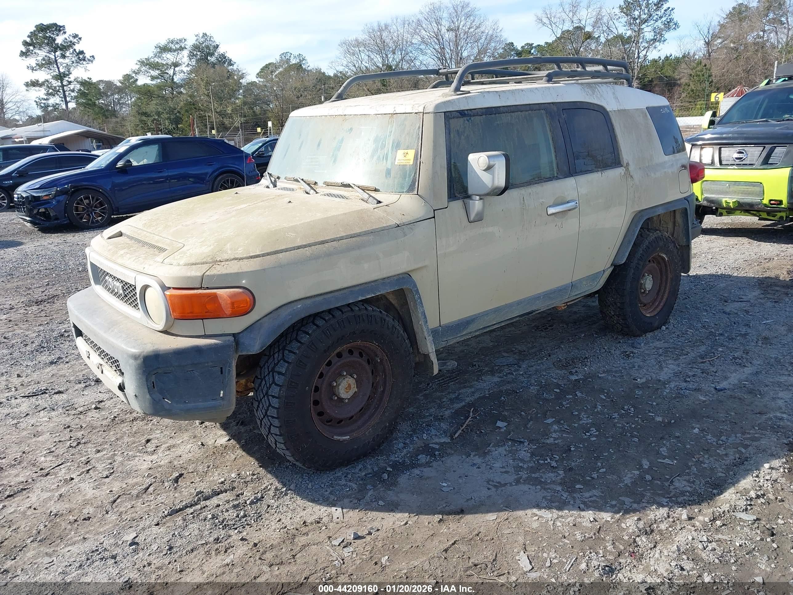TOYOTA FJ image 2