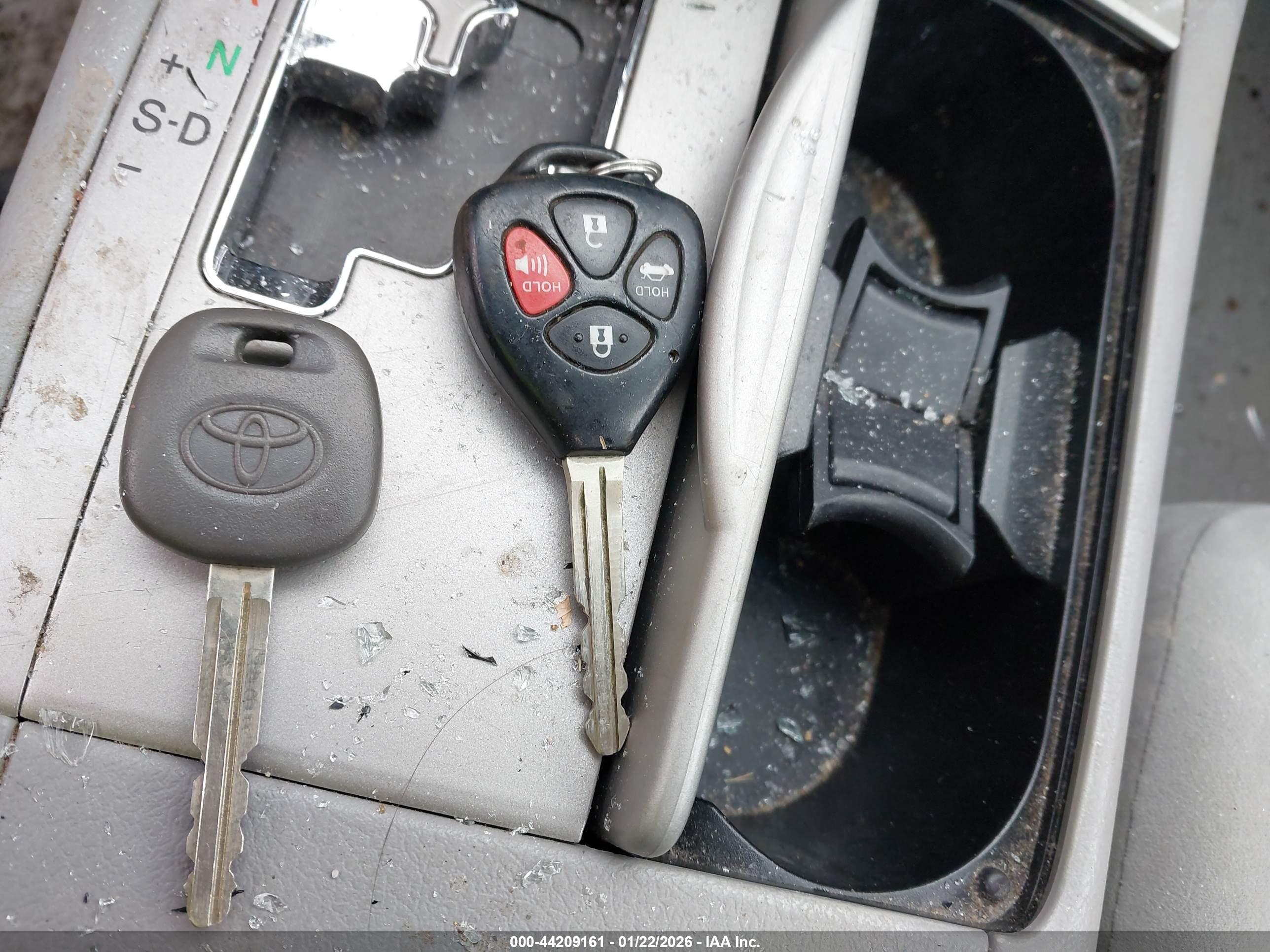 TOYOTA CAMRY image 11