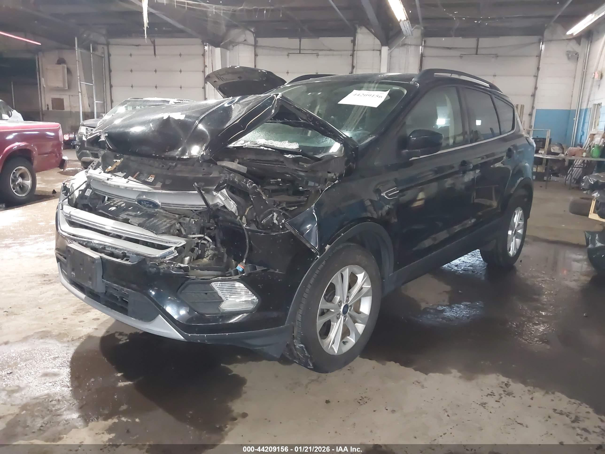 FORD ESCAPE image 2