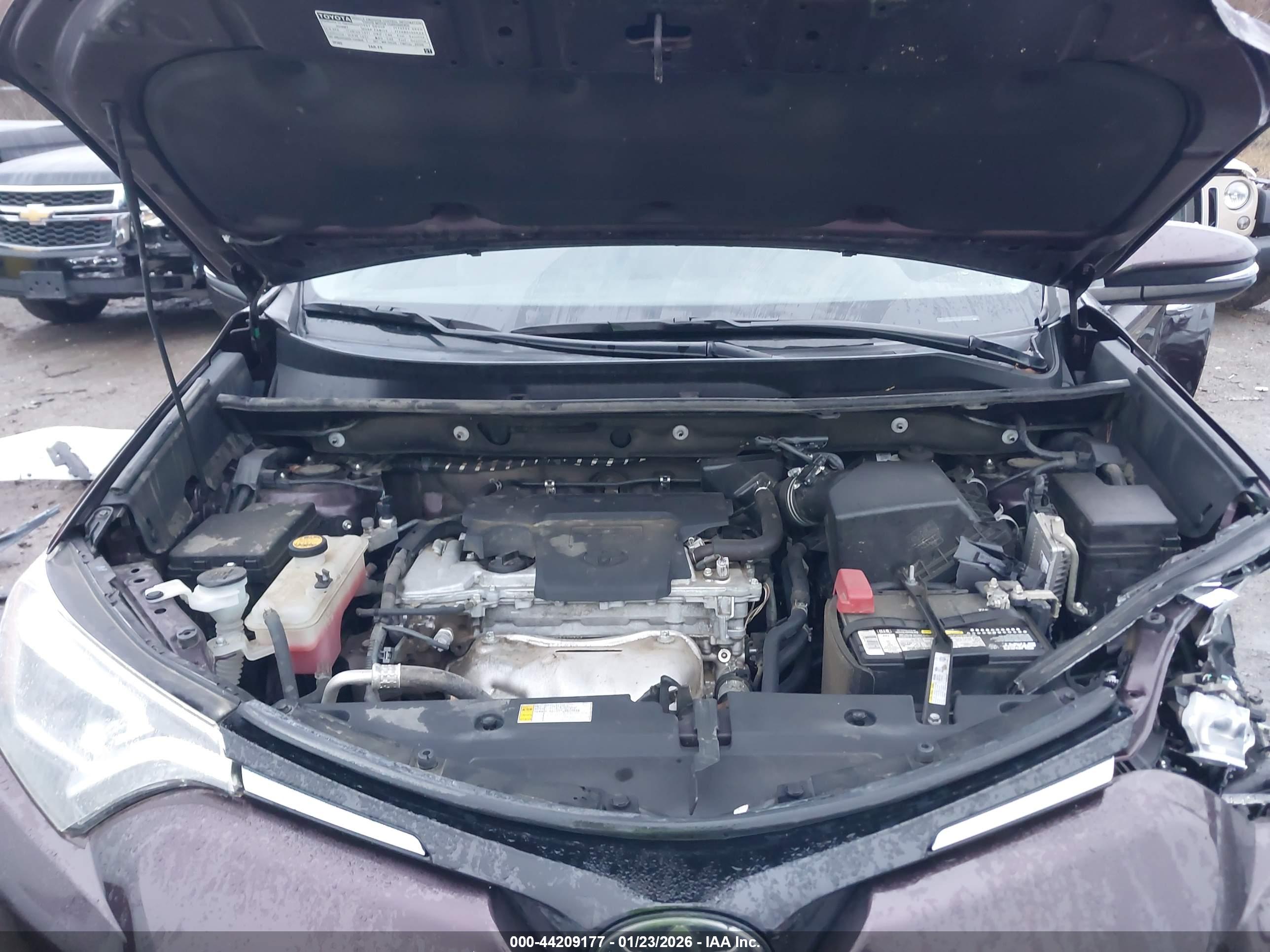 TOYOTA RAV4 image 10