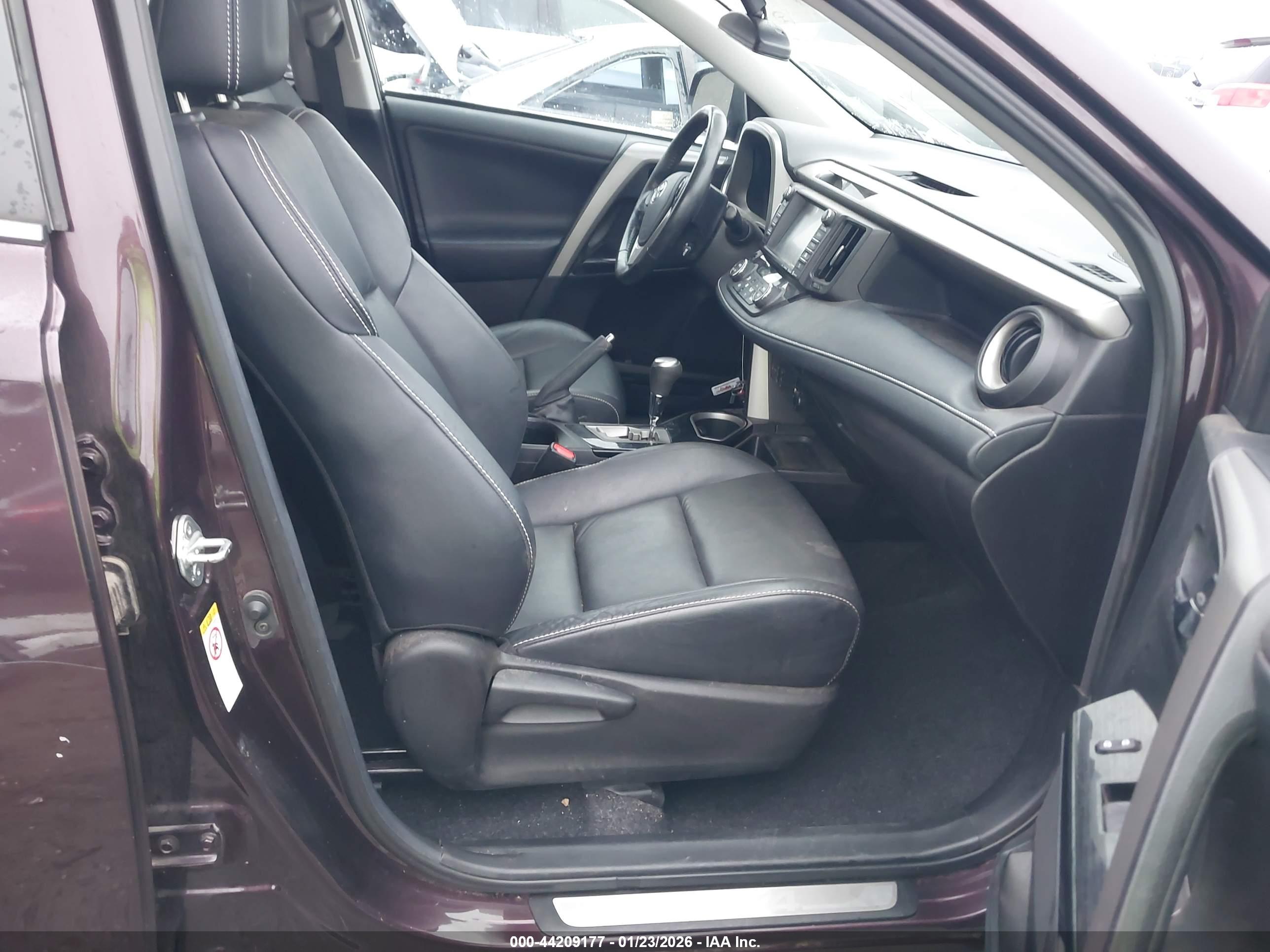 TOYOTA RAV4 image 5
