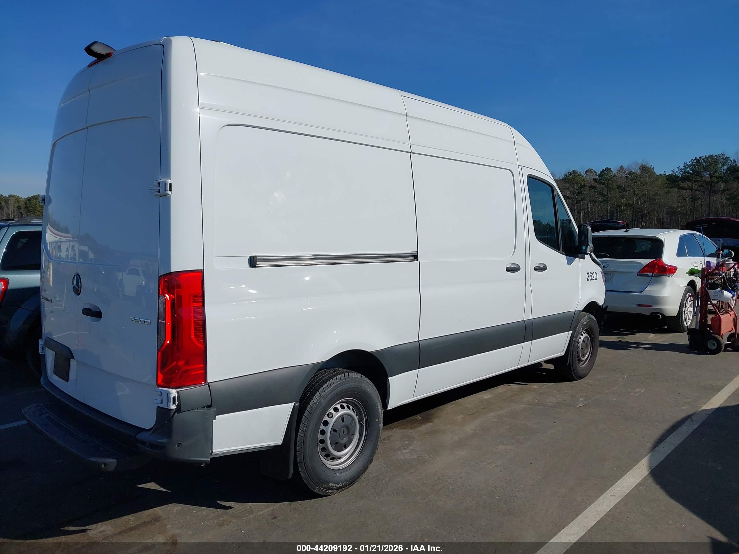 MERCEDES-BENZ SPRINTER image 4
