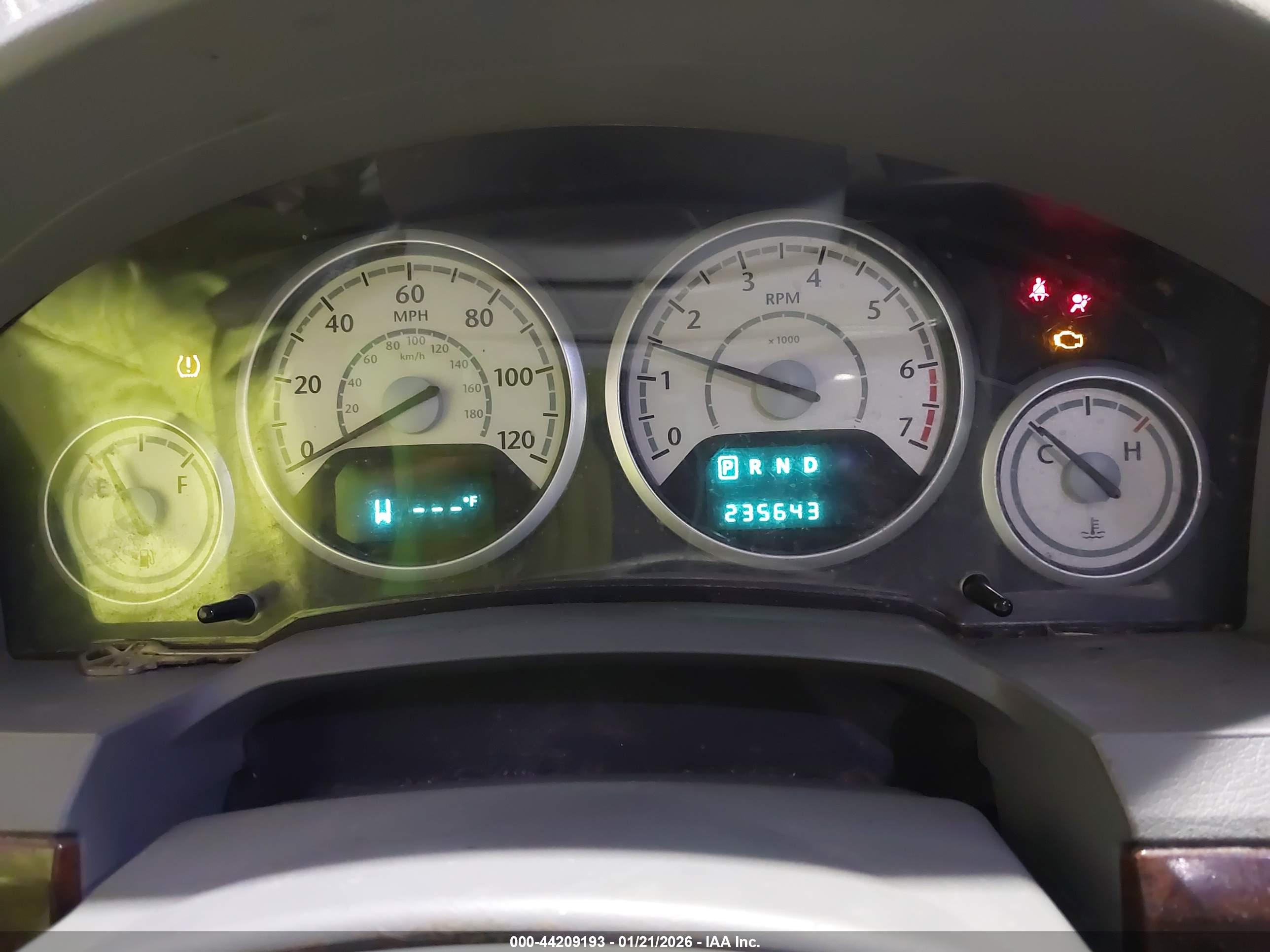 CHRYSLER TOWN image 7