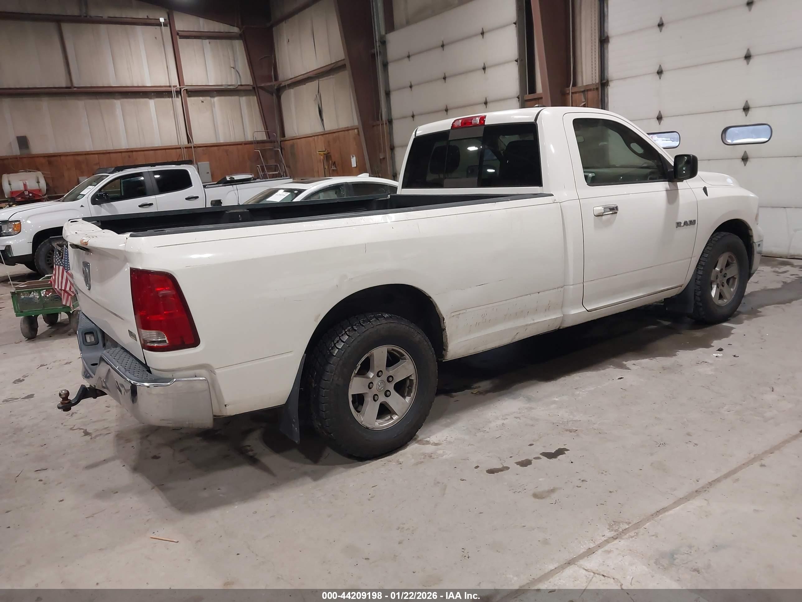 DODGE RAM image 4