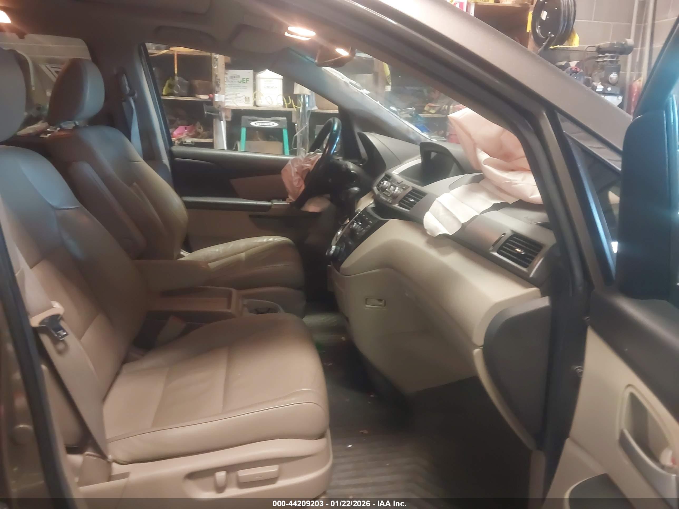 HONDA ODYSSEY image 5