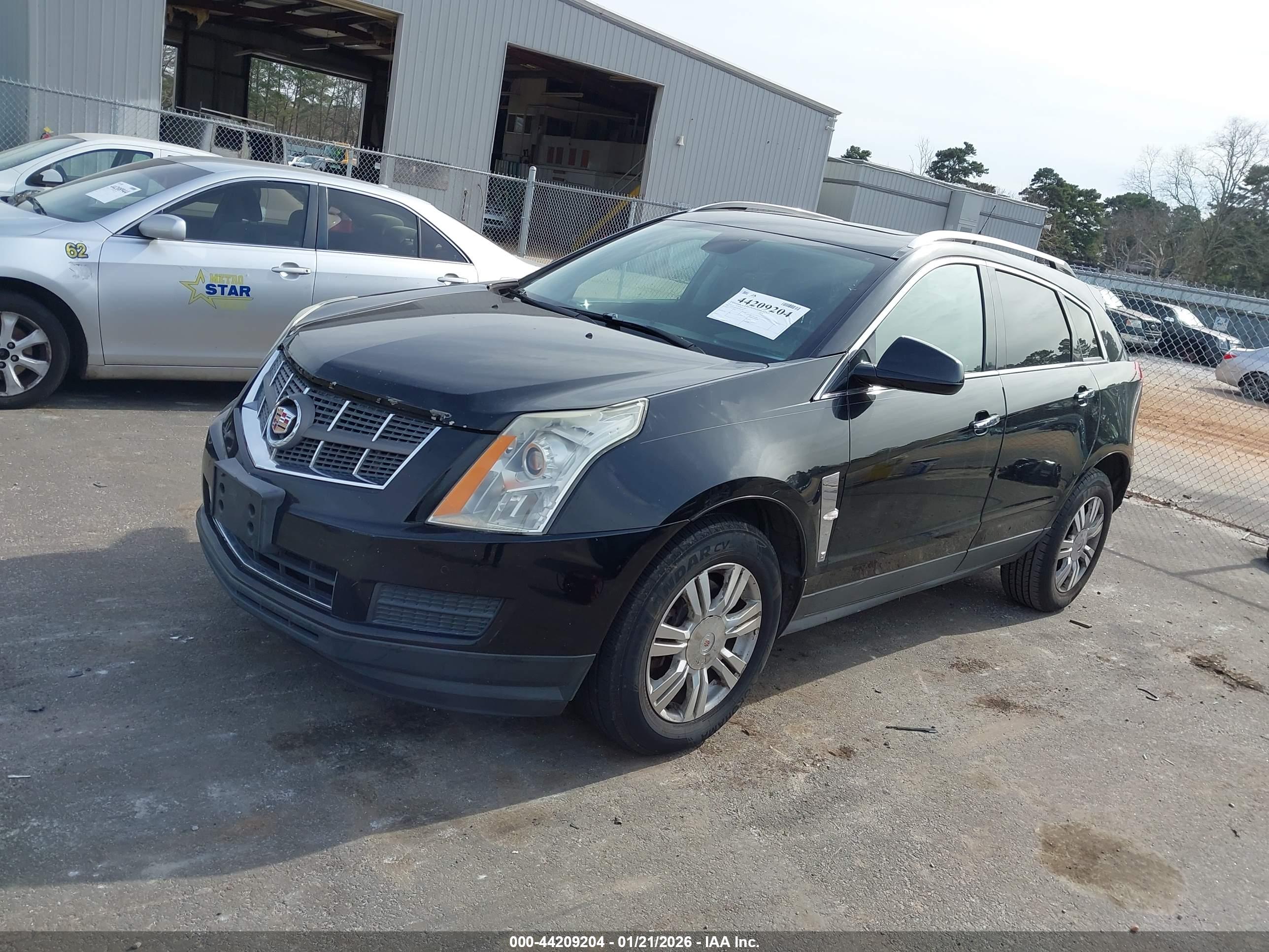 CADILLAC SRX image 2