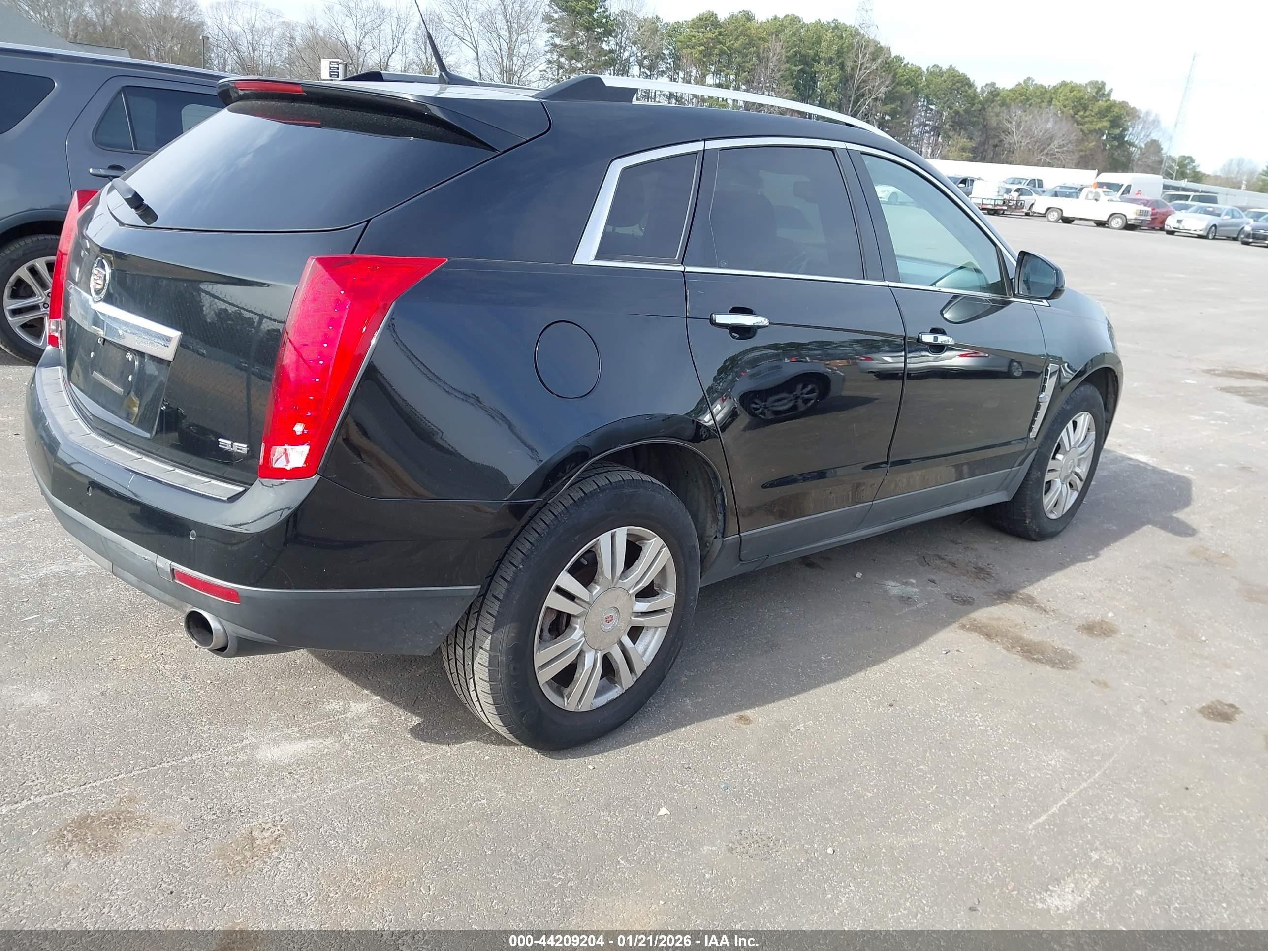 CADILLAC SRX image 4