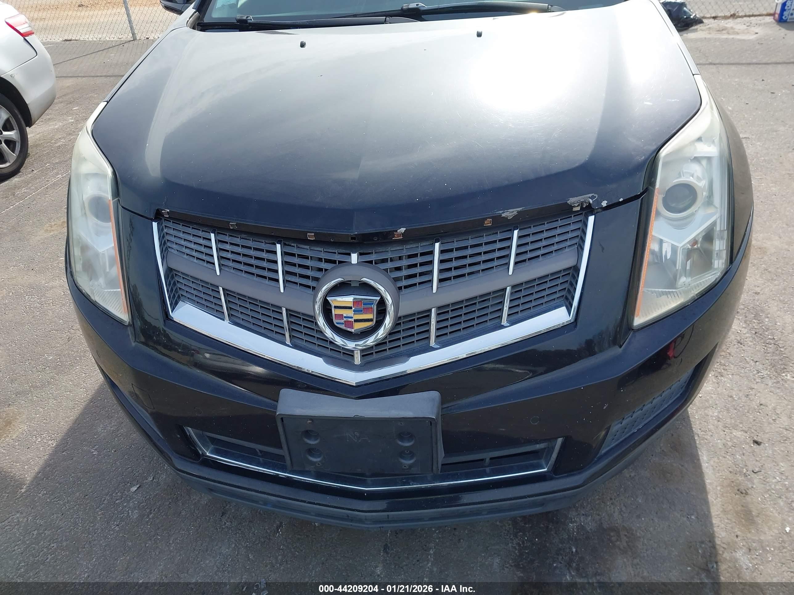 CADILLAC SRX image 6