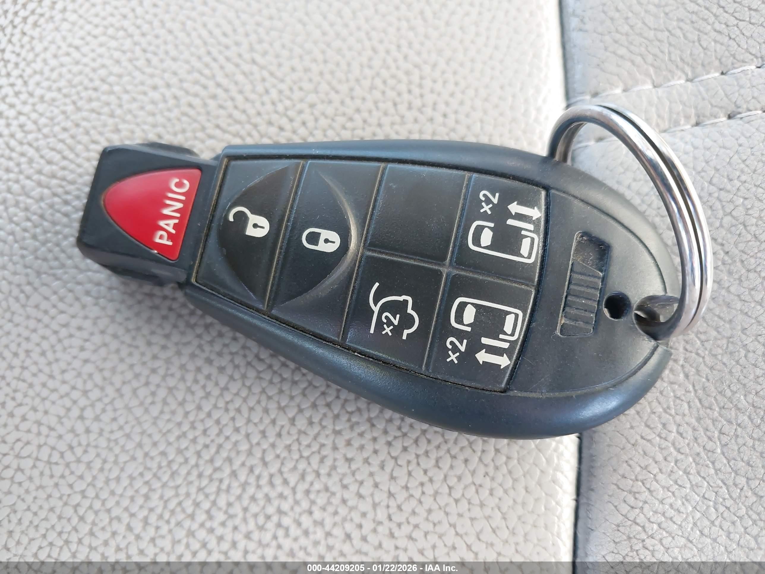CHRYSLER TOWN image 11