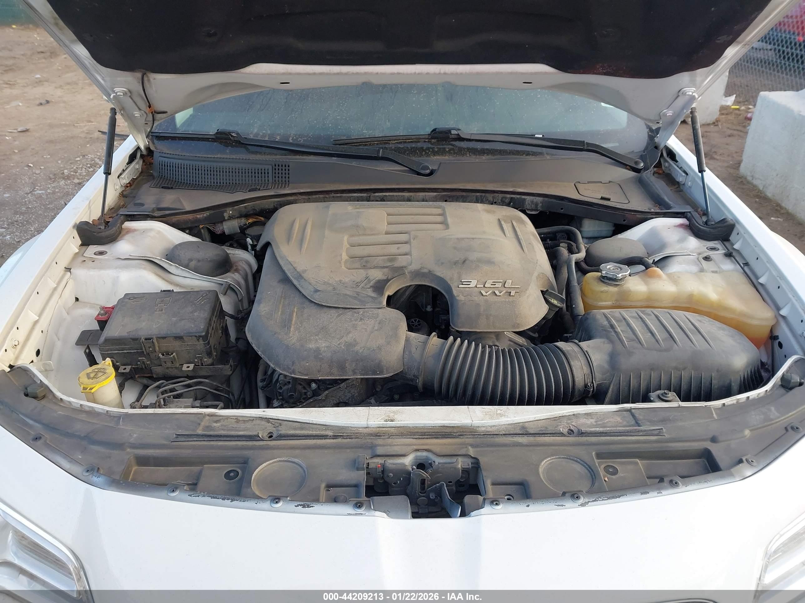CHRYSLER 300 image 10